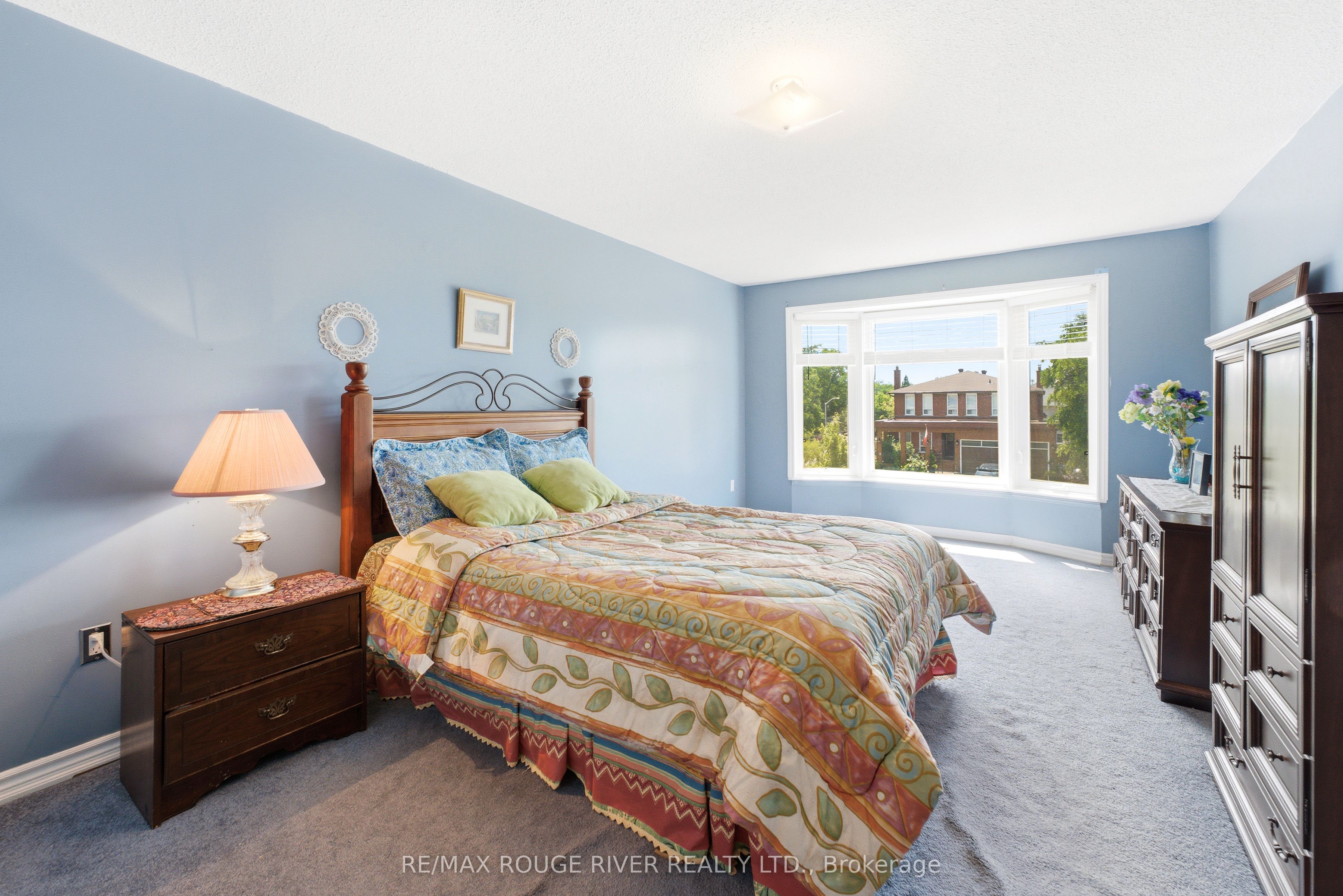 51 Sugarbush Square Property Photo 22