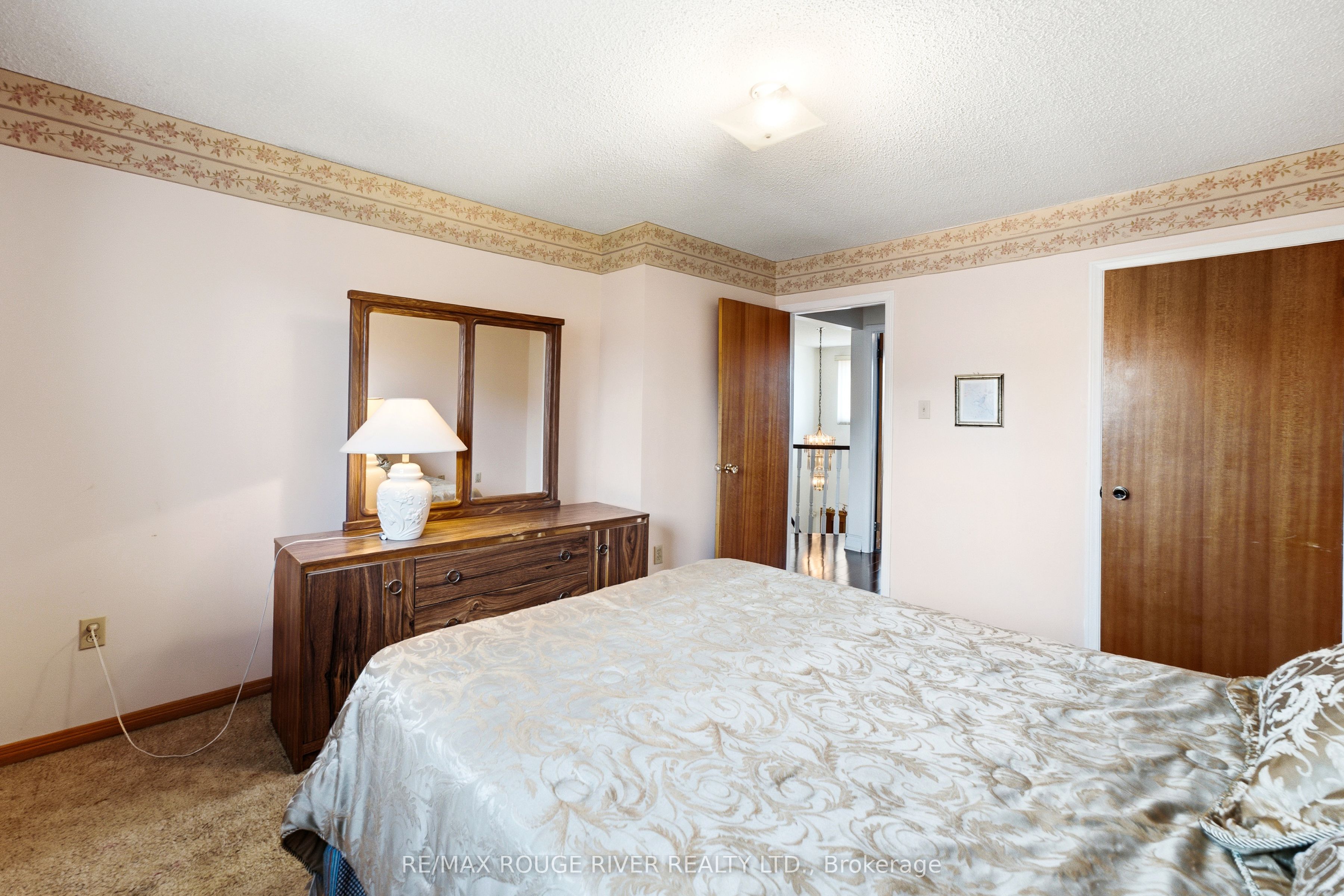 51 Sugarbush Square Property Photo 29