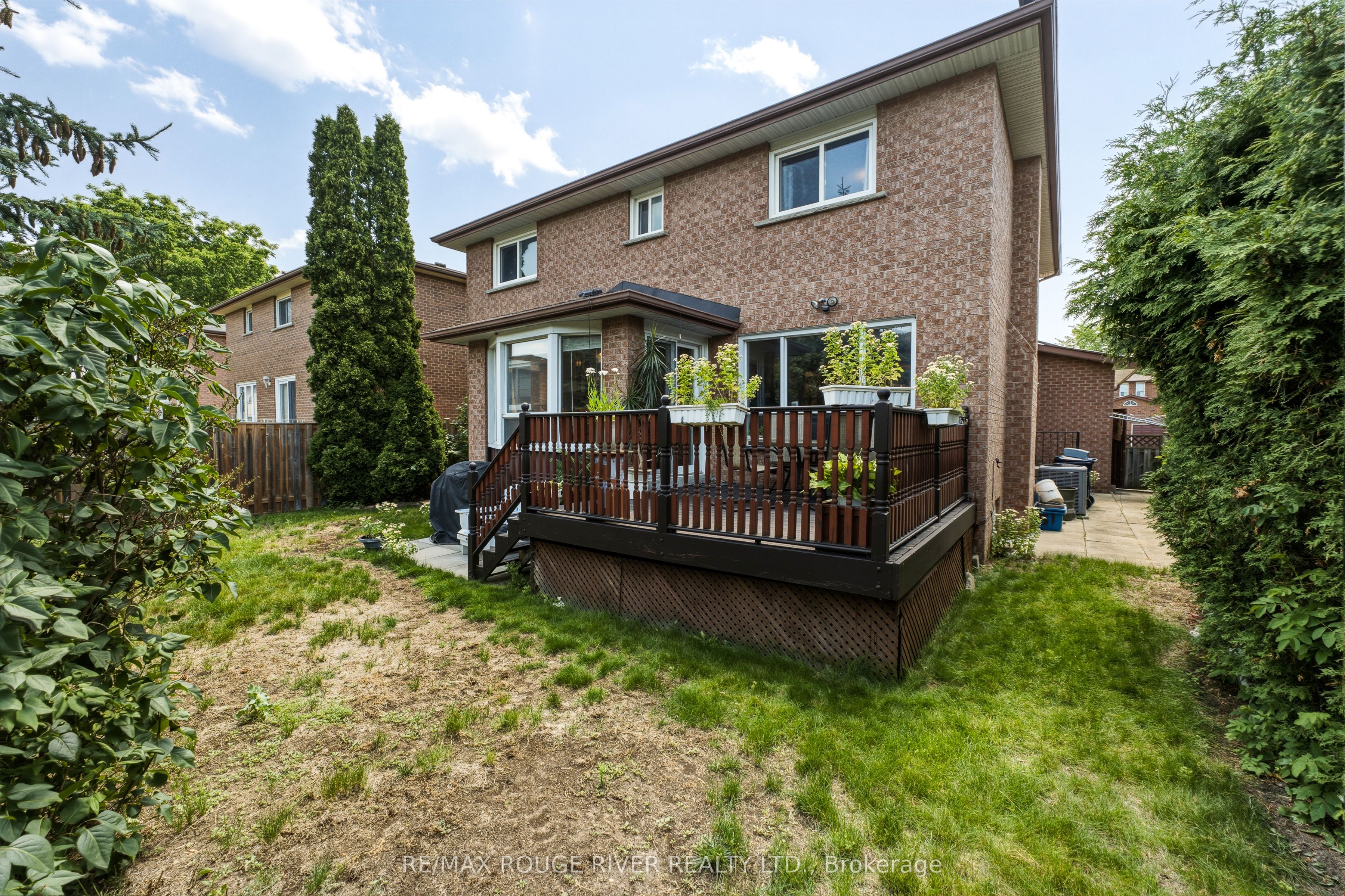 51 Sugarbush Square Property Photo 46