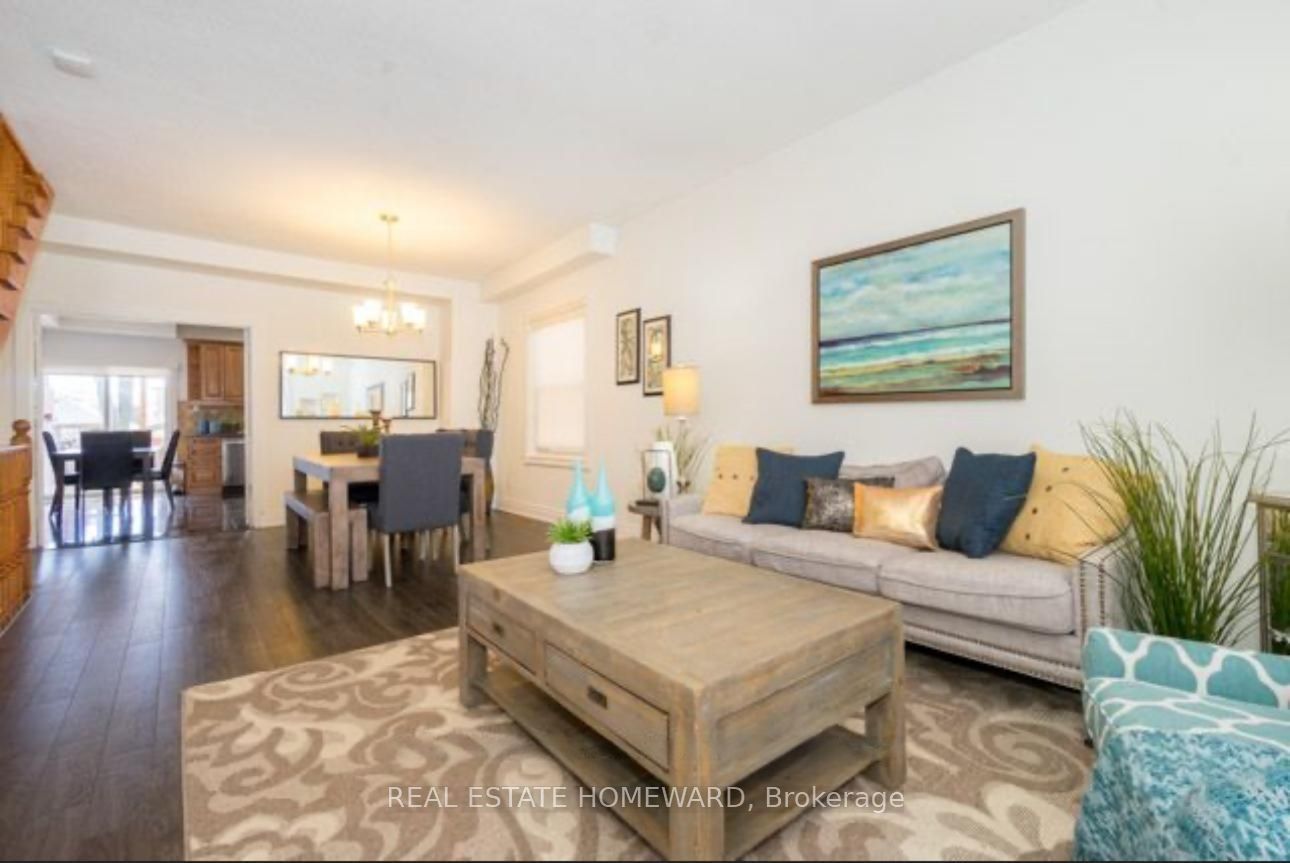 295 Gowan Avenue E Property Photo 3