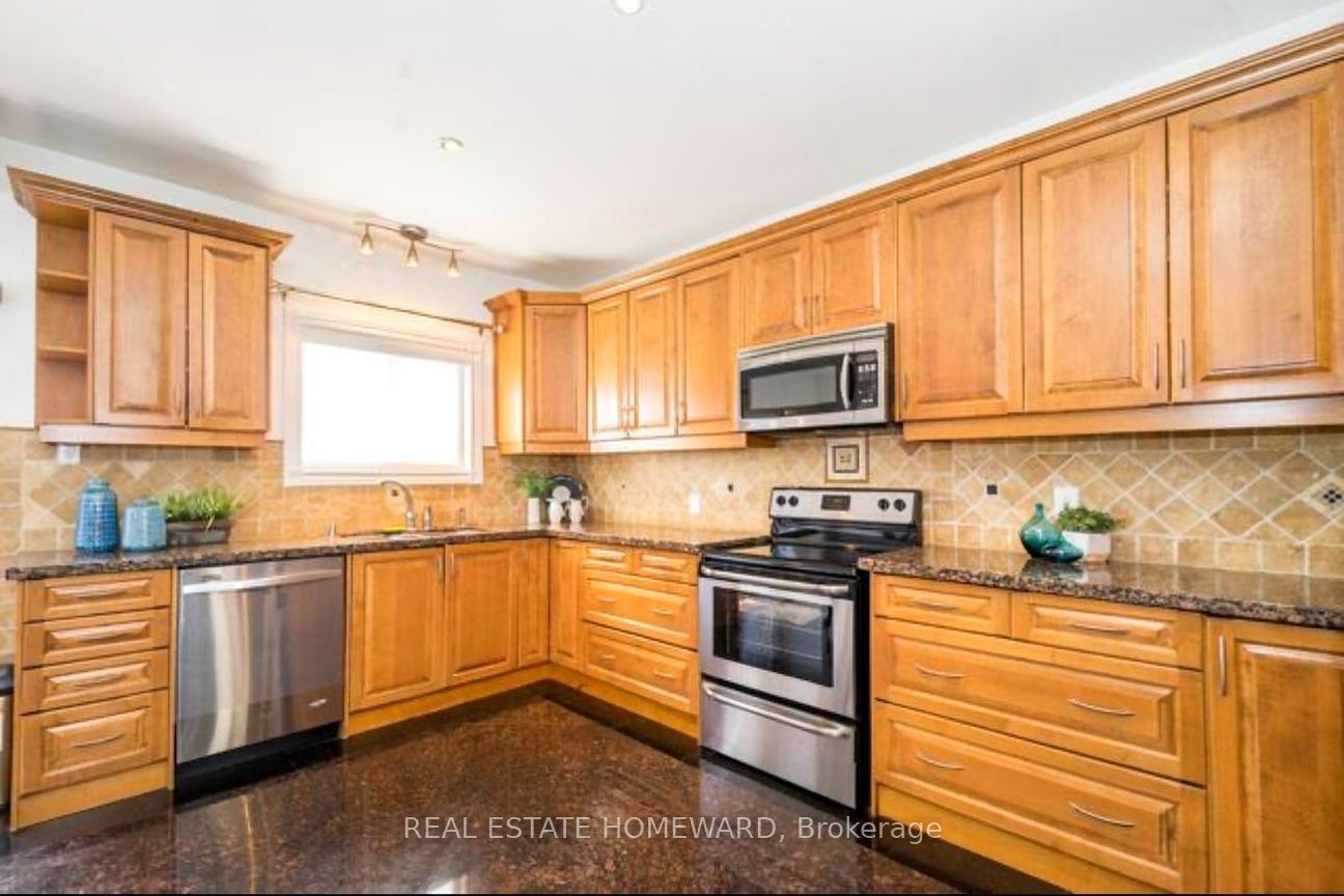 295 Gowan Avenue E Property Photo 4
