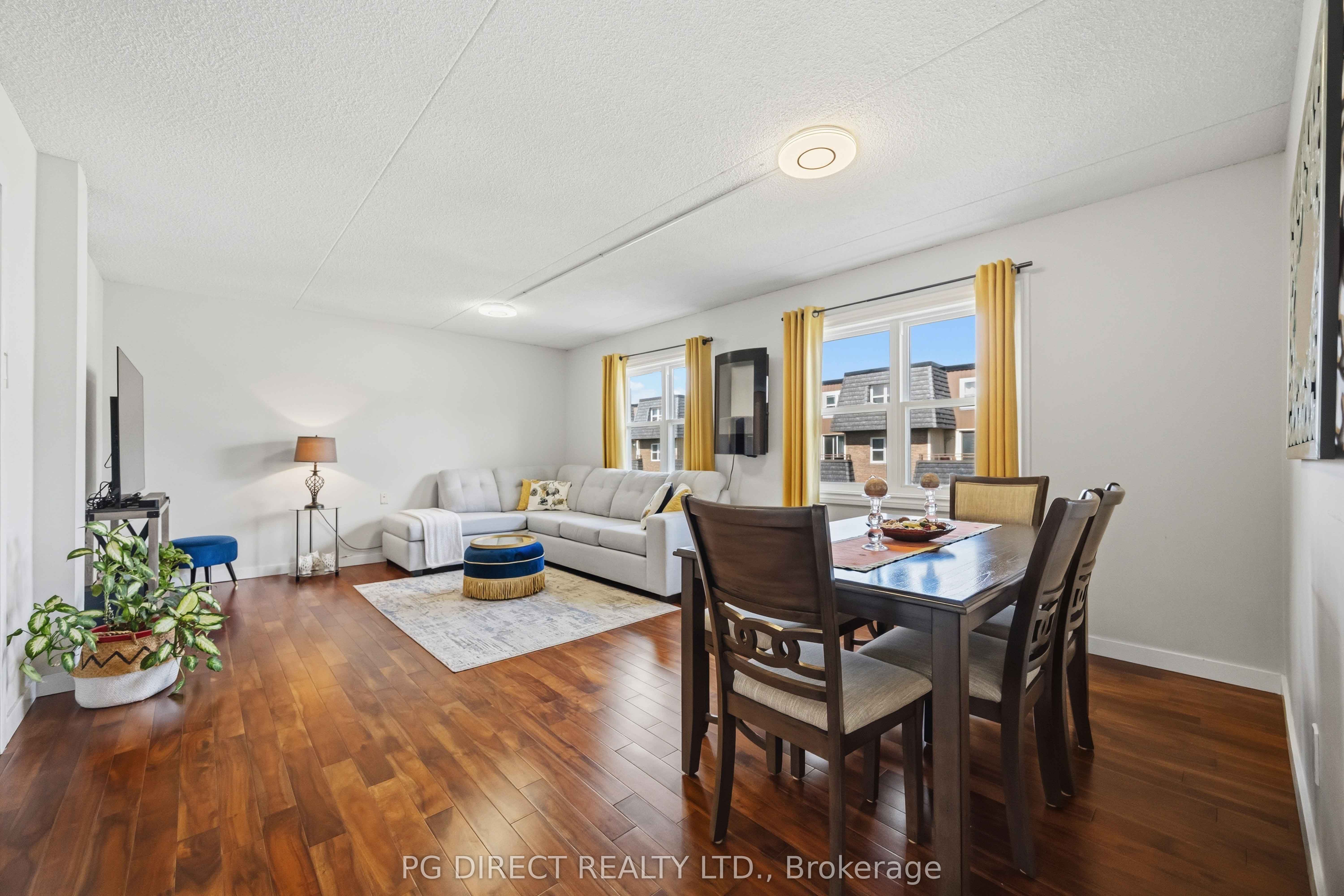 580 Mary Street E 214 Property Photo 4