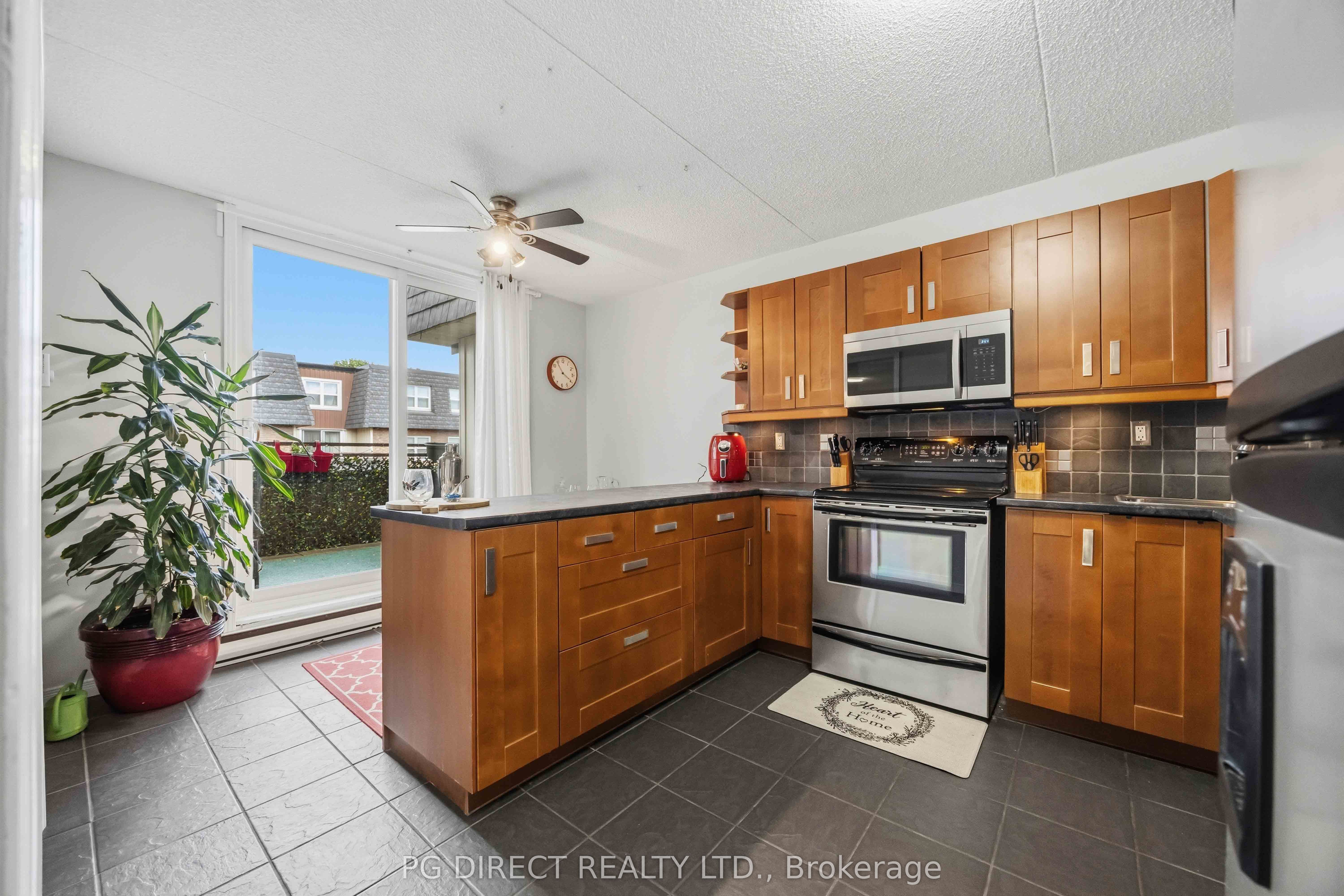 580 Mary Street E 214 Property Photo 10