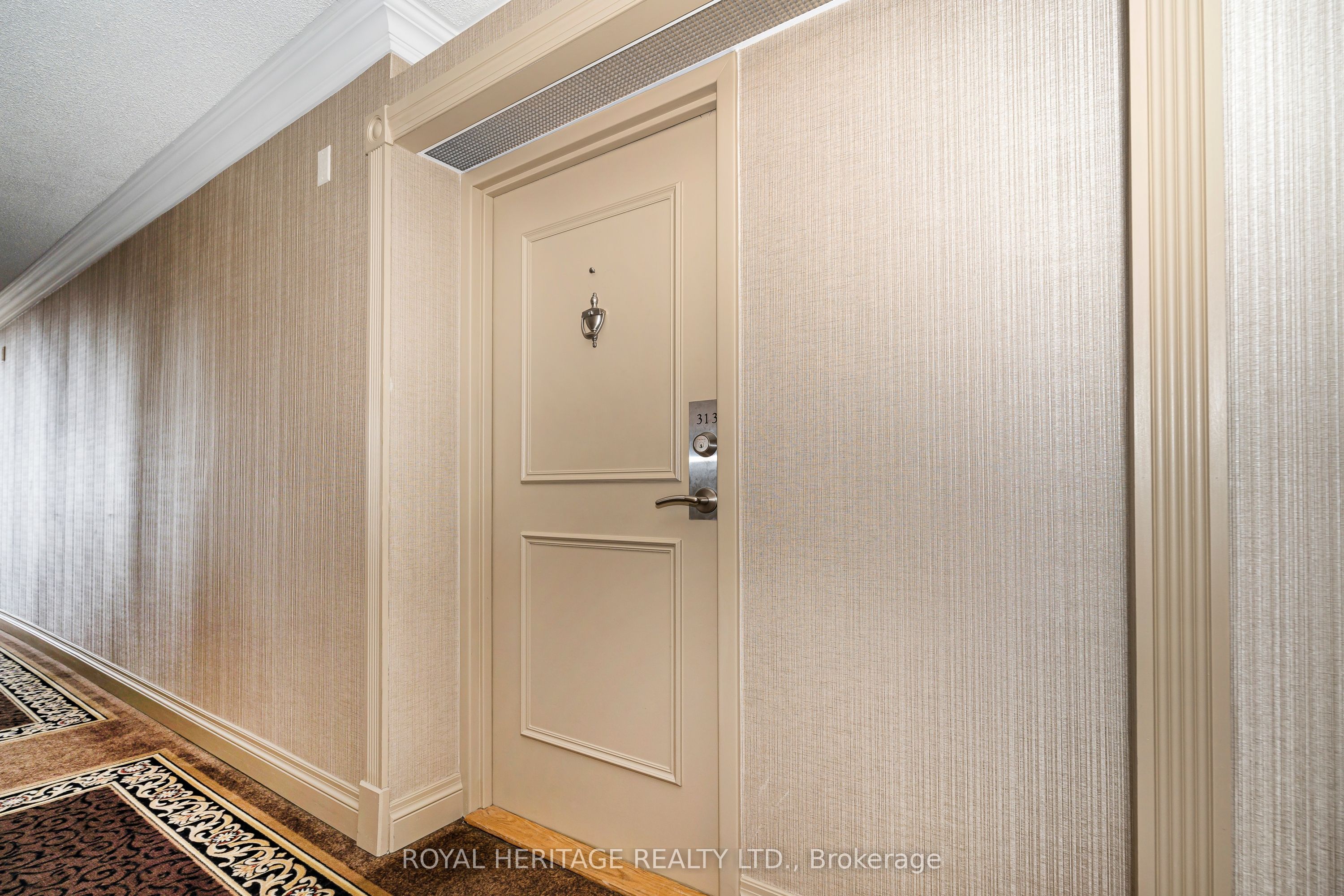 10 Dean Park Road 313 Property Photo 4