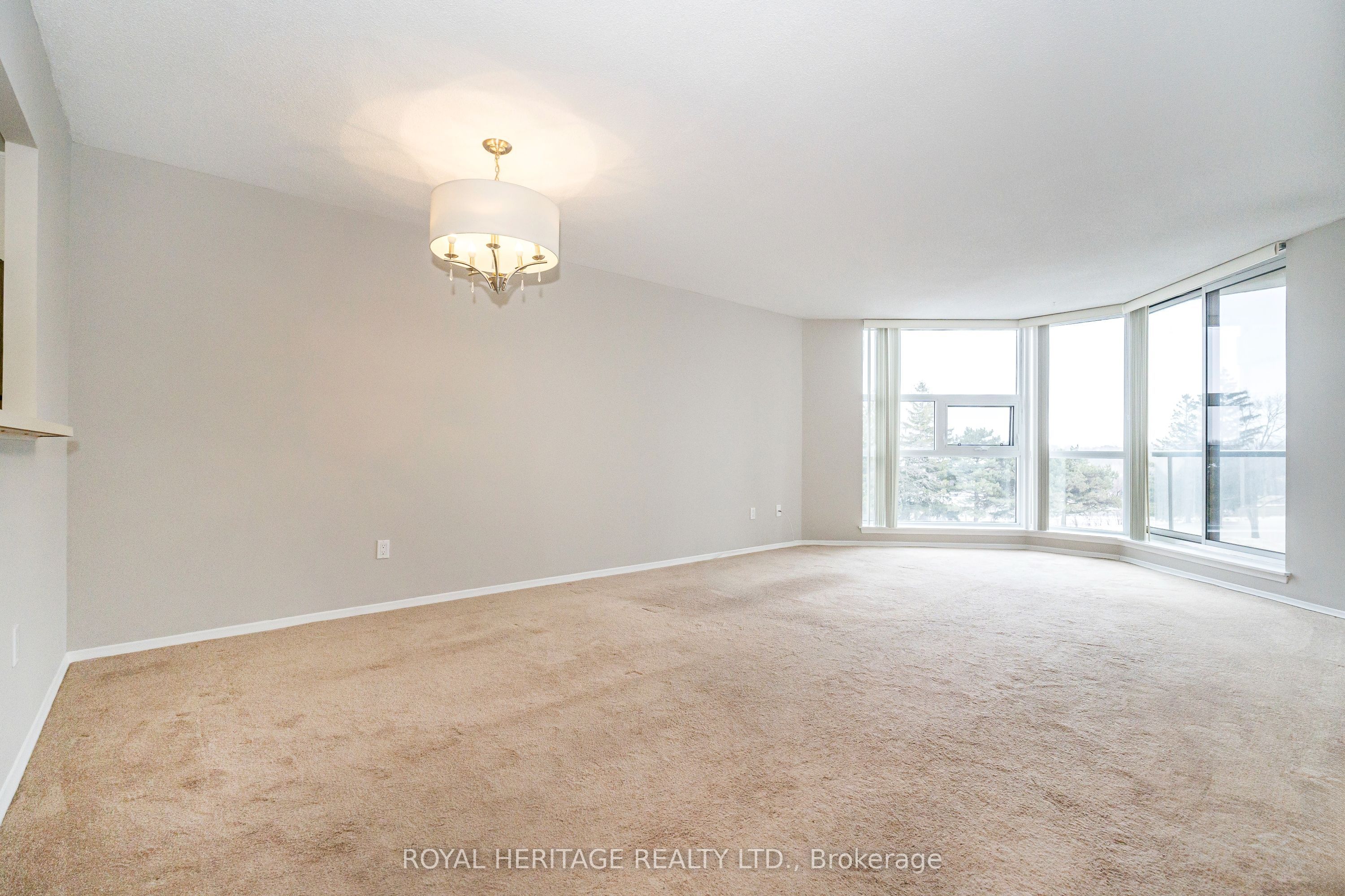 10 Dean Park Road 313 Property Photo 6