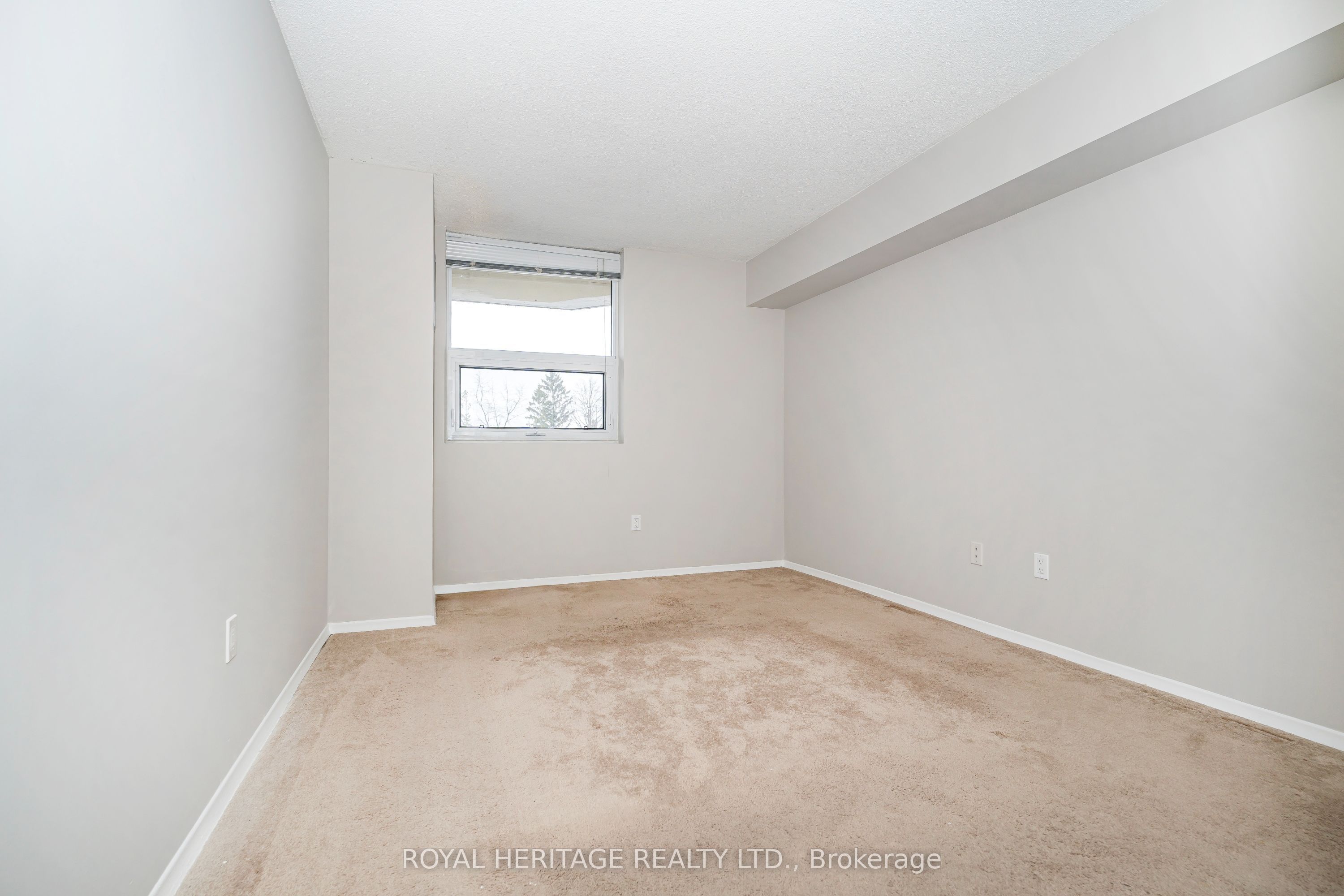 10 Dean Park Road 313 Property Photo 10