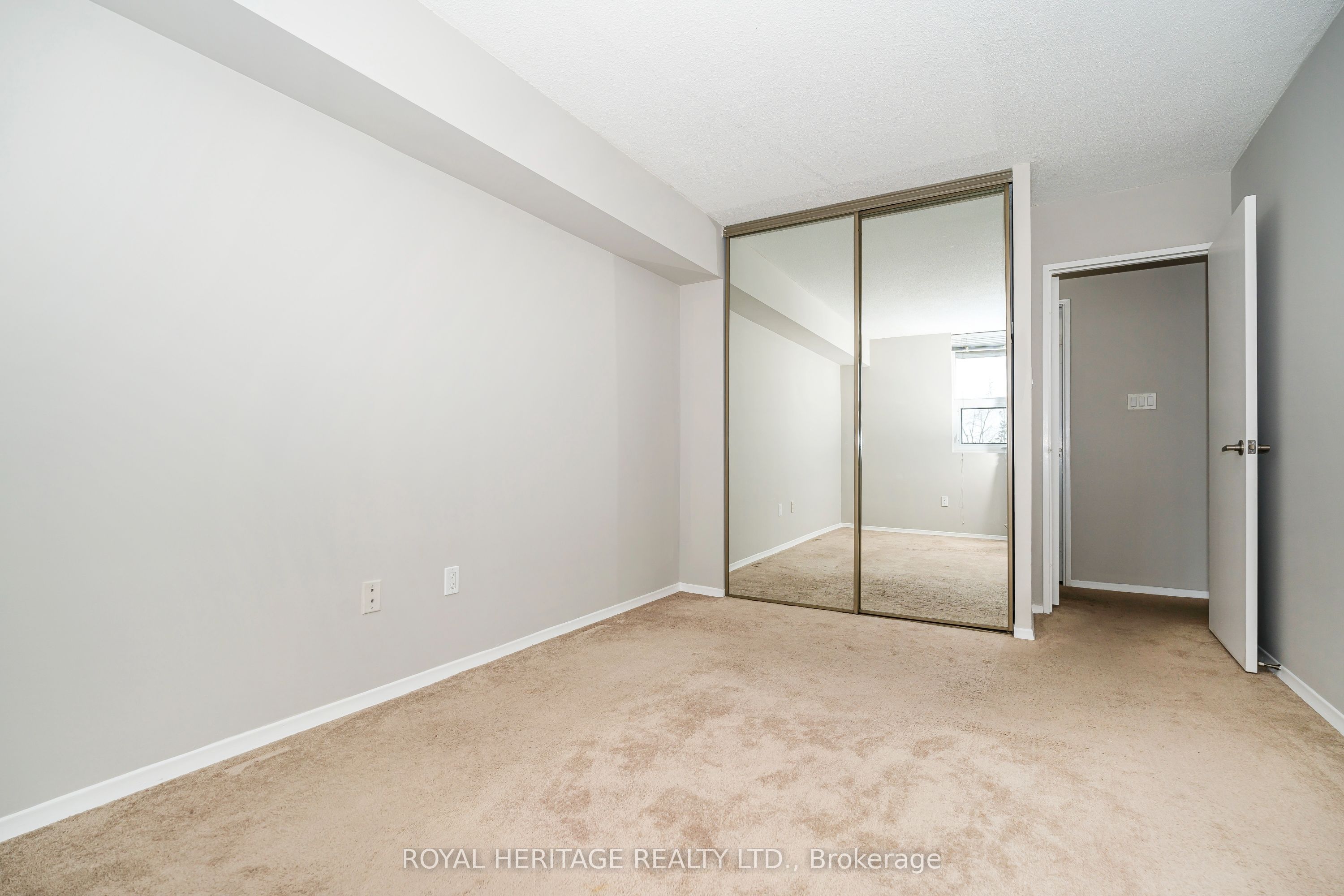 10 Dean Park Road 313 Property Photo 12