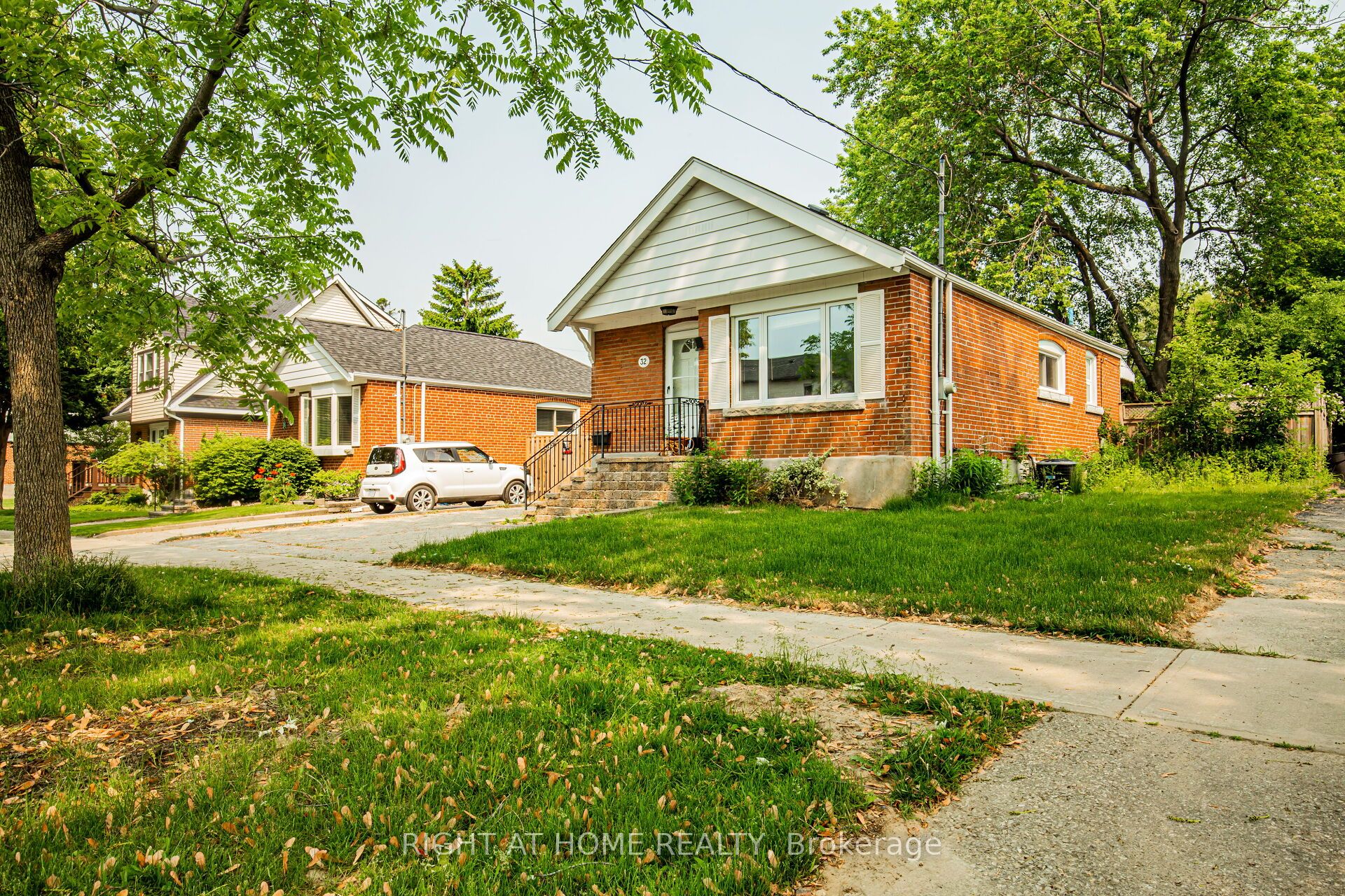 32 Florens Avenue Property Photo 3