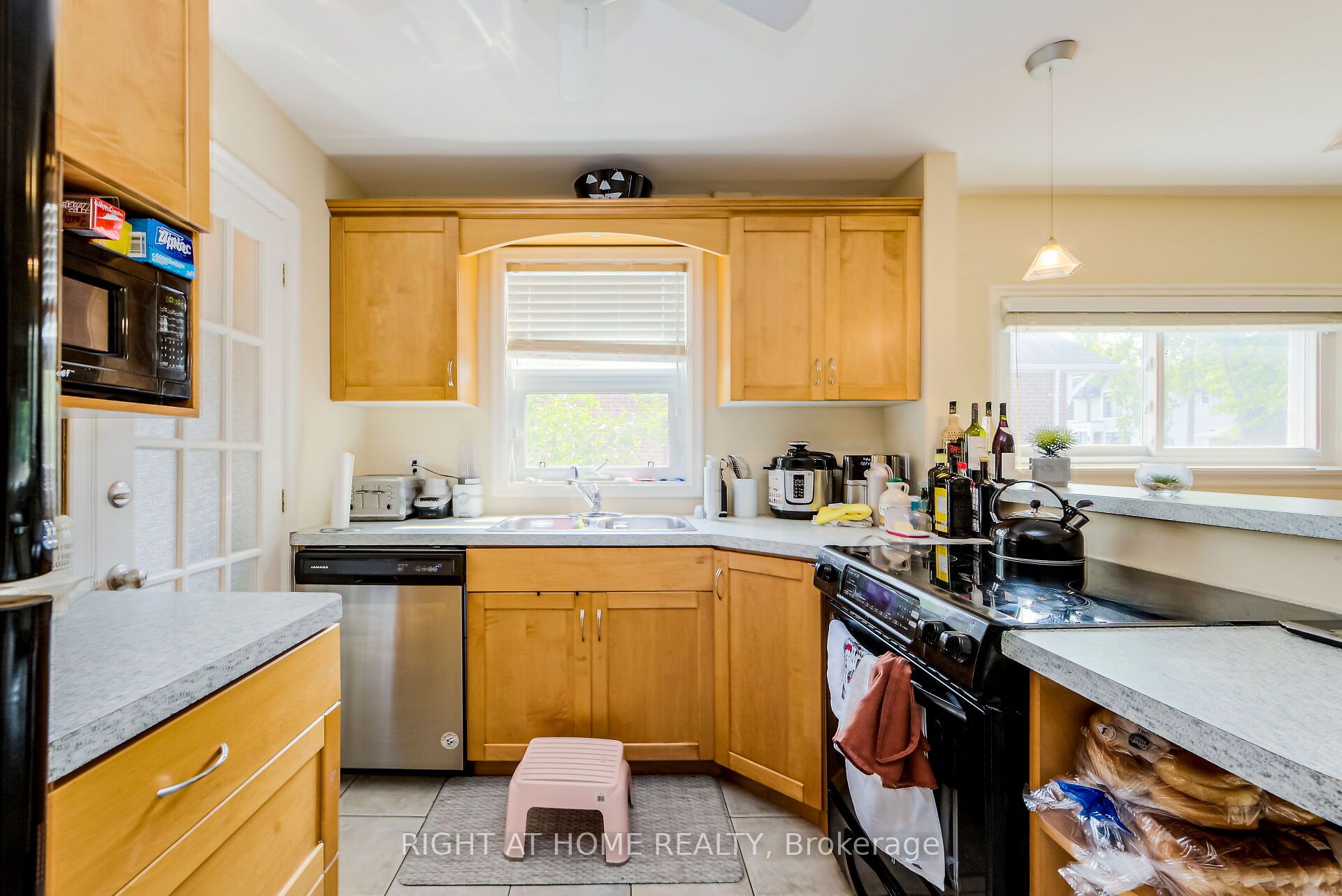 32 Florens Avenue Property Photo 14