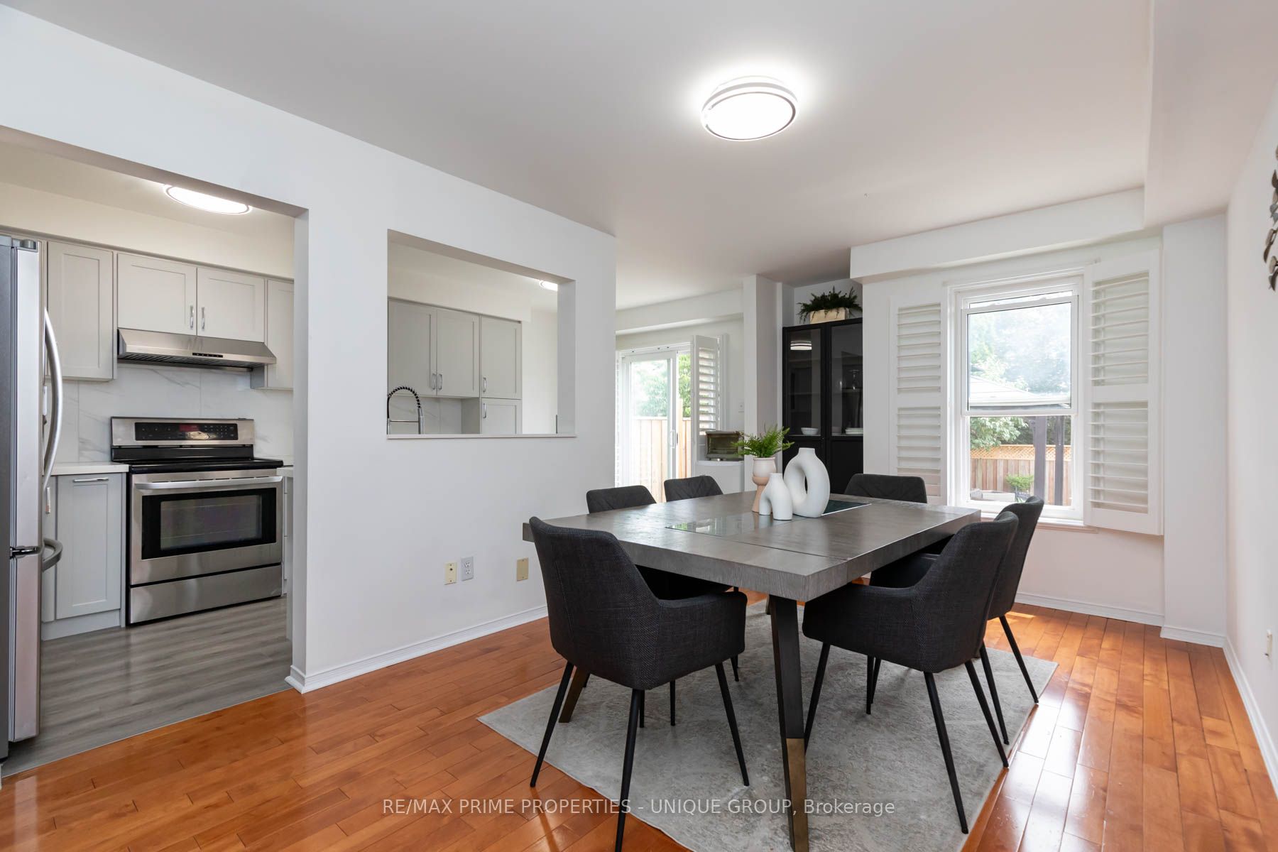 25 Pine Gate Place Property Photo 6