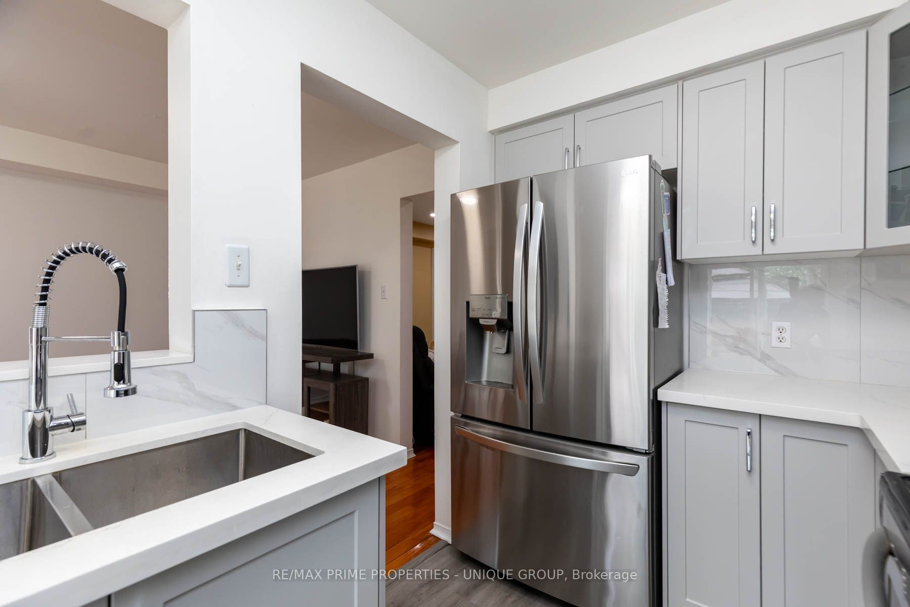 25 Pine Gate Place Property Photo 12