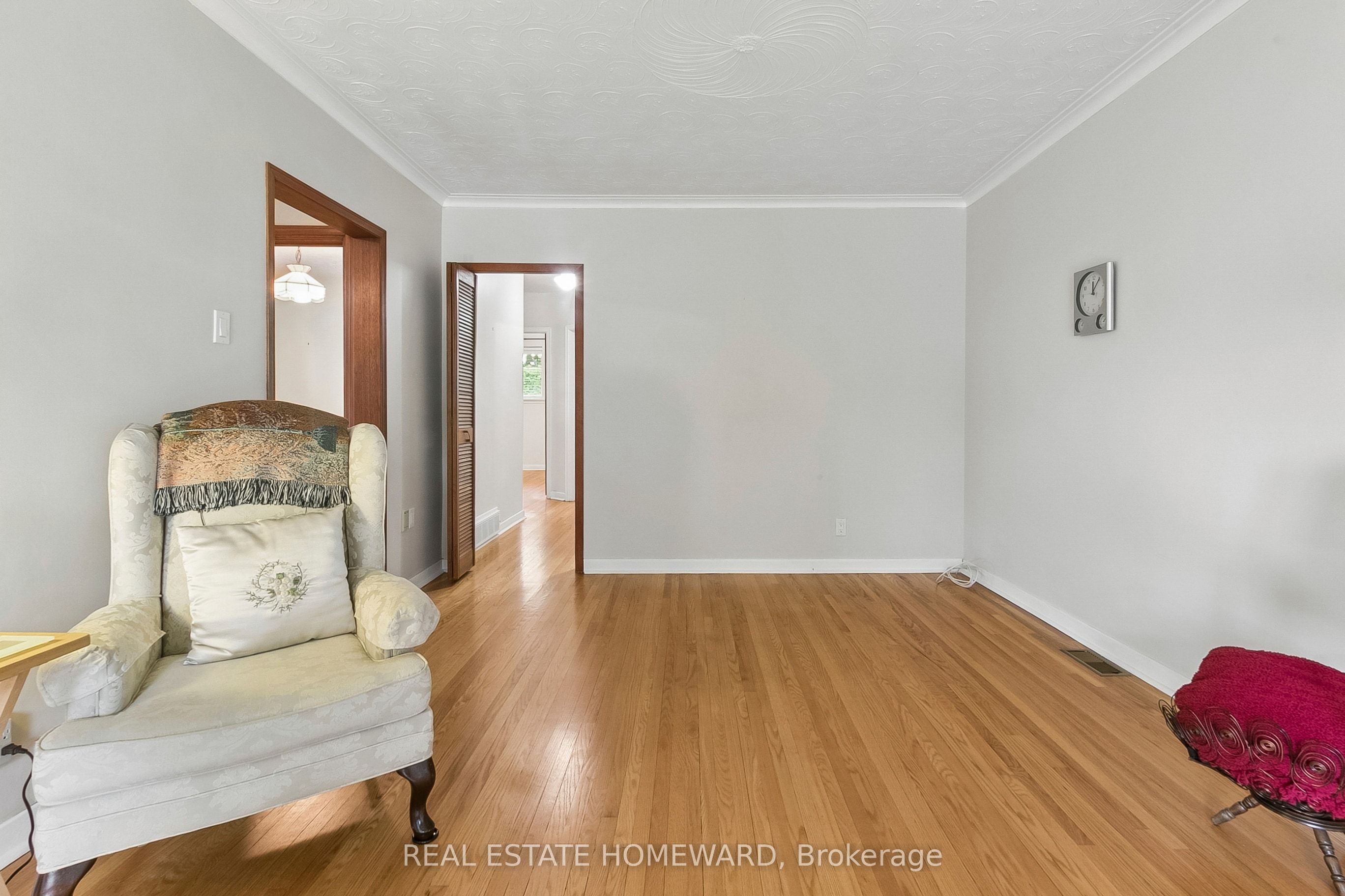 94 Rochman Boulevard Property Photo 3