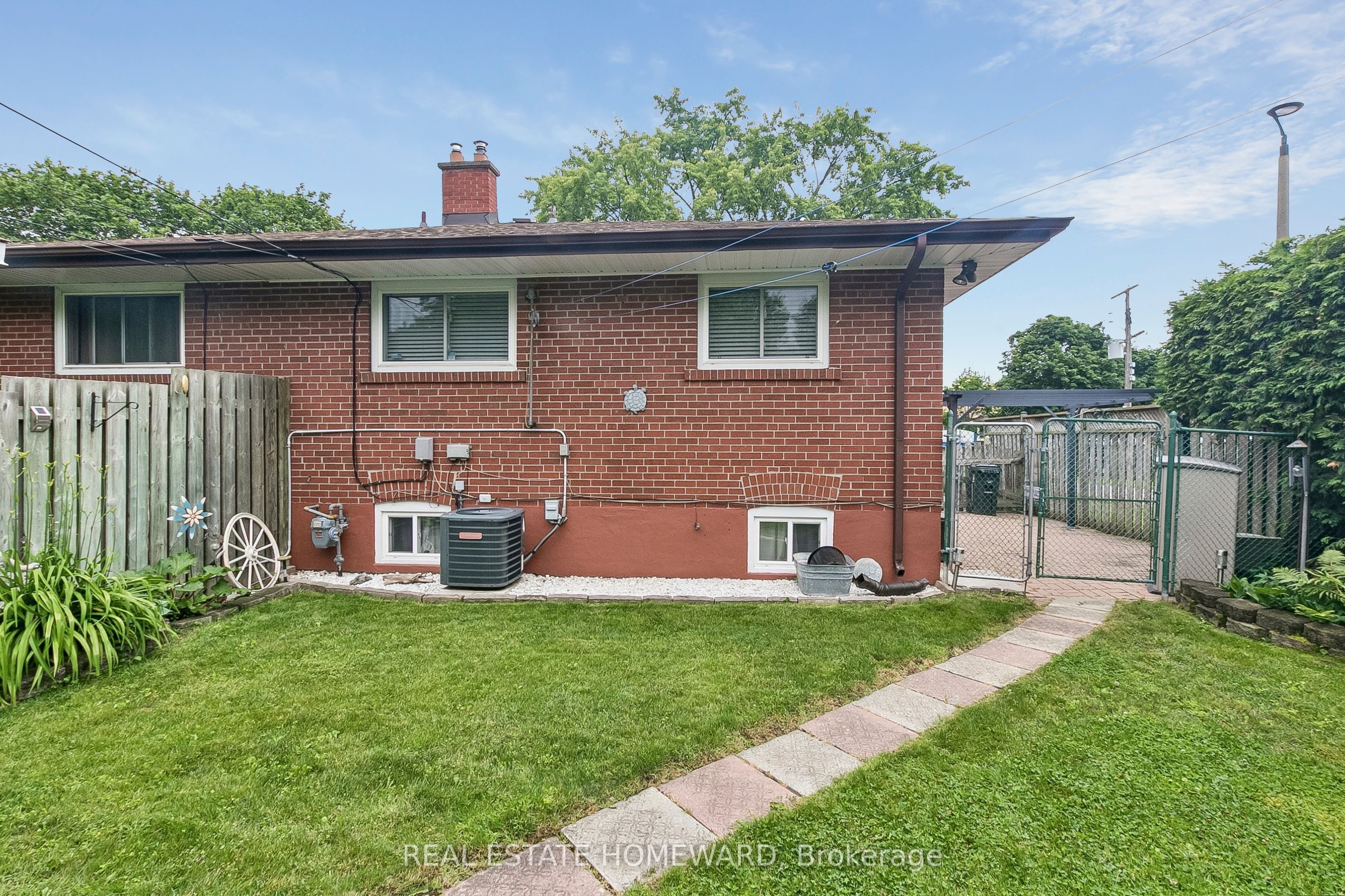 94 Rochman Boulevard Property Photo 20