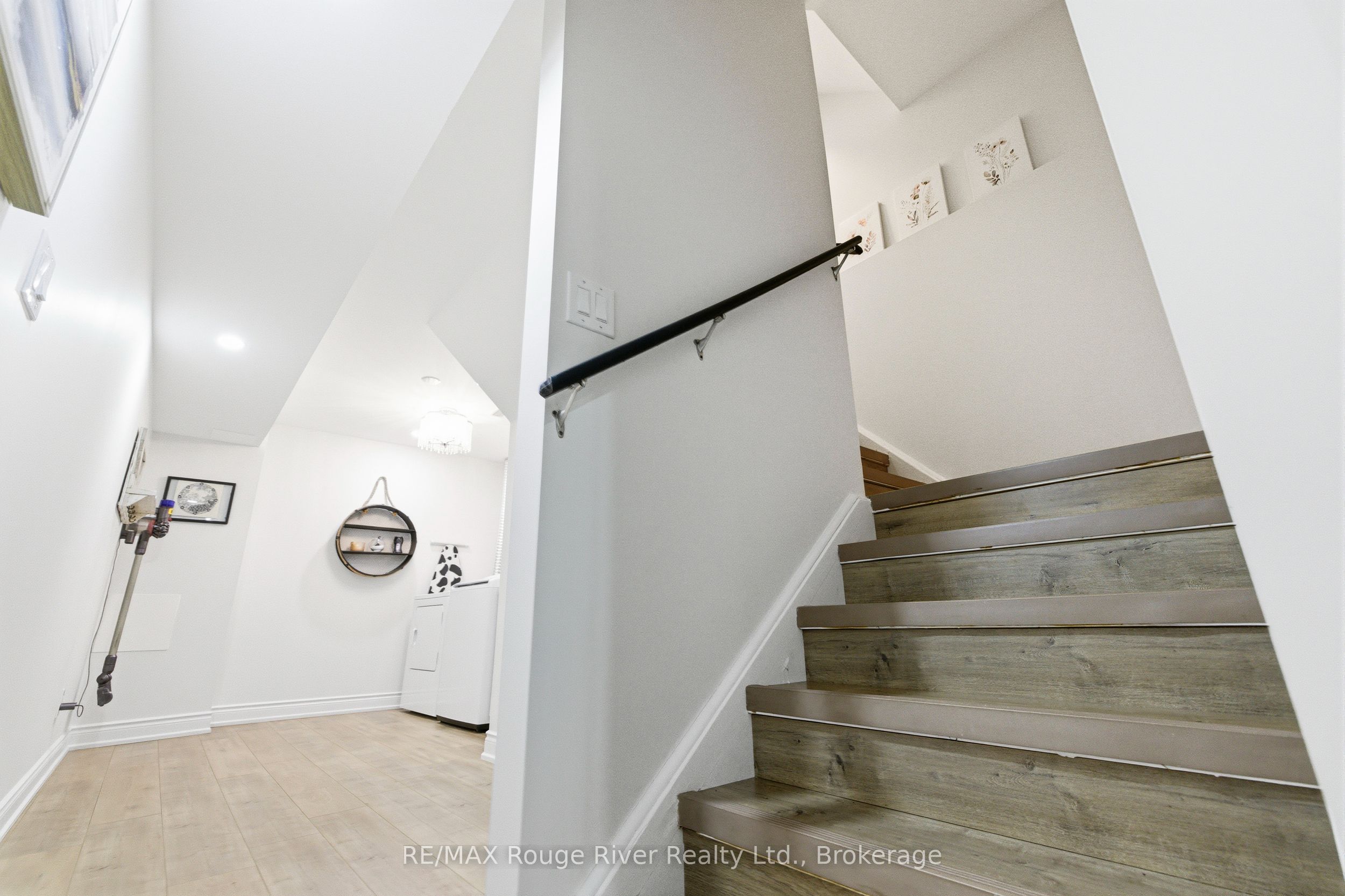 84 Fred Jackman Avenue Property Photo 28