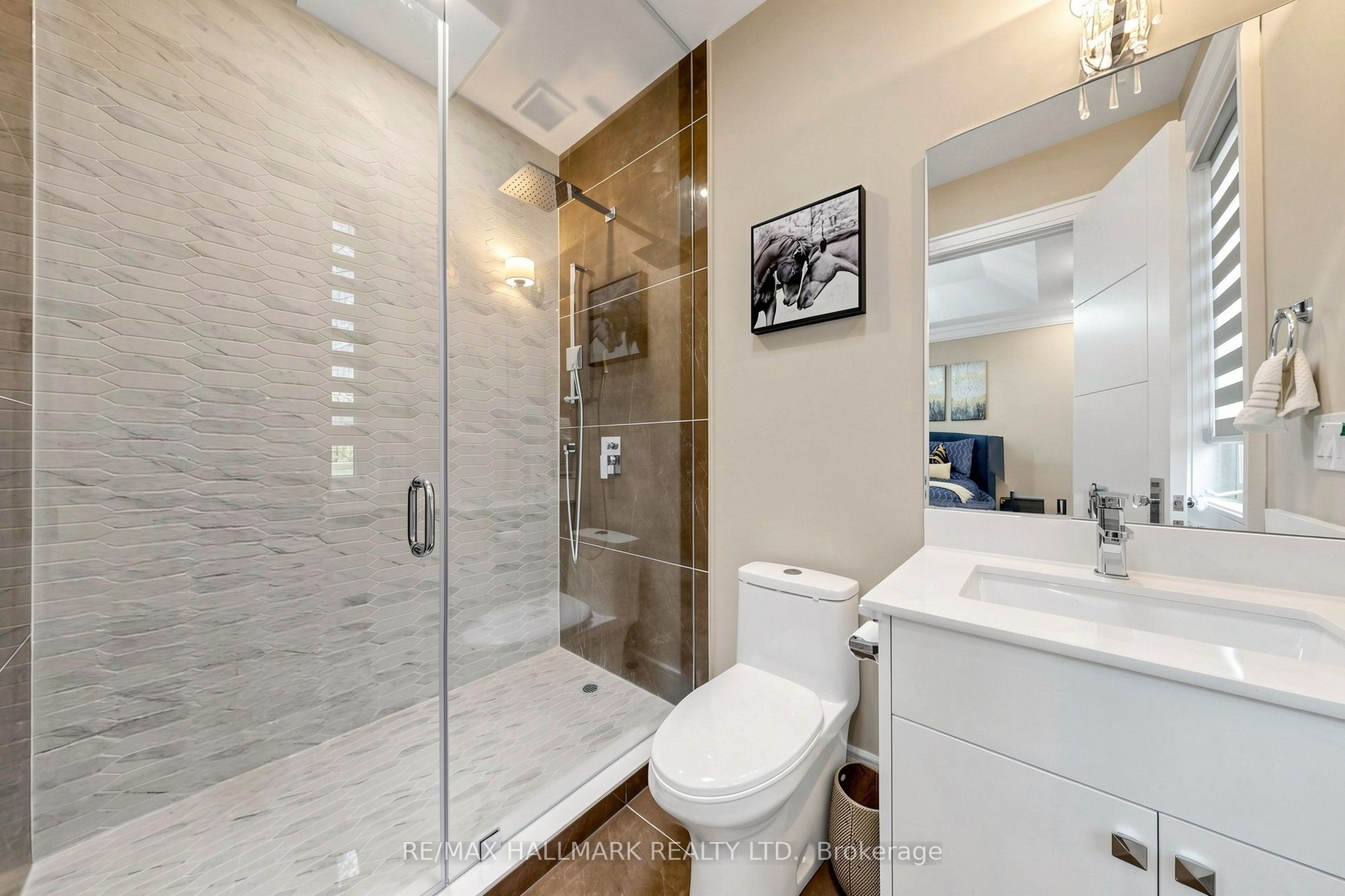 901 Wingarden Crescent Property Photo 32