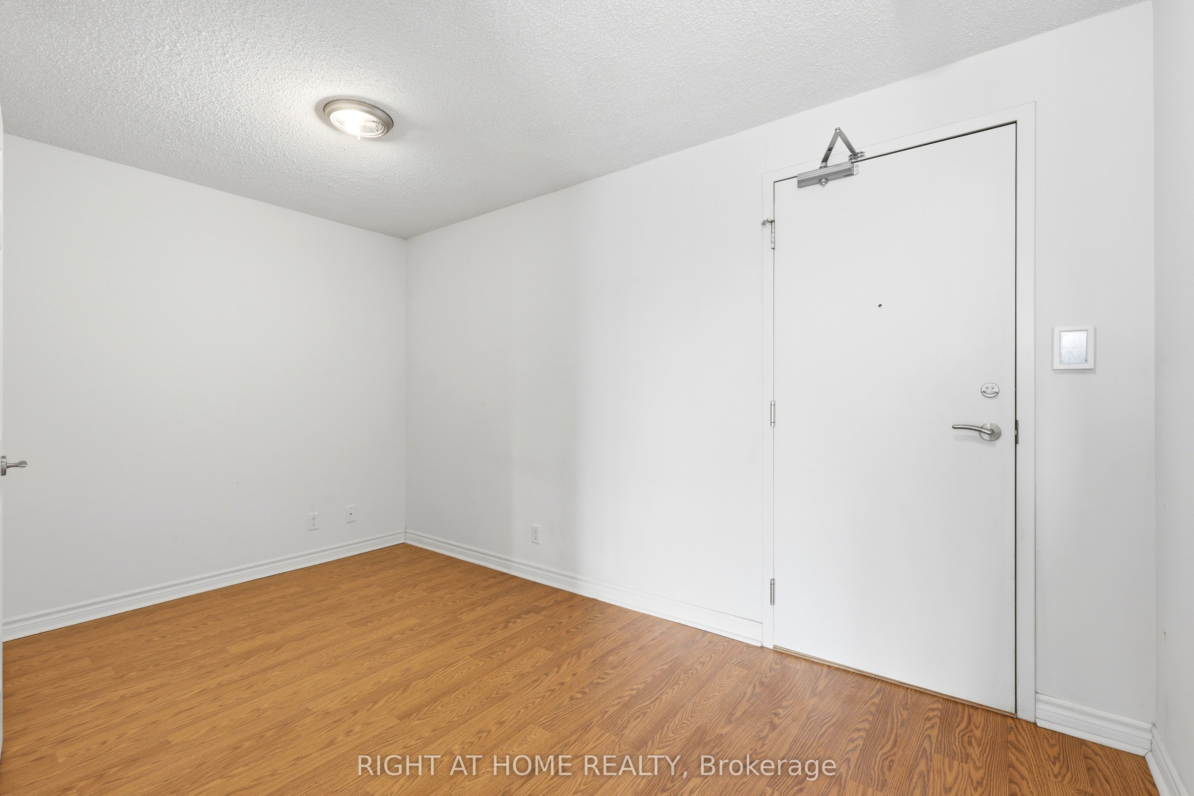 18 Mondeo Drive 727 Property Photo 6