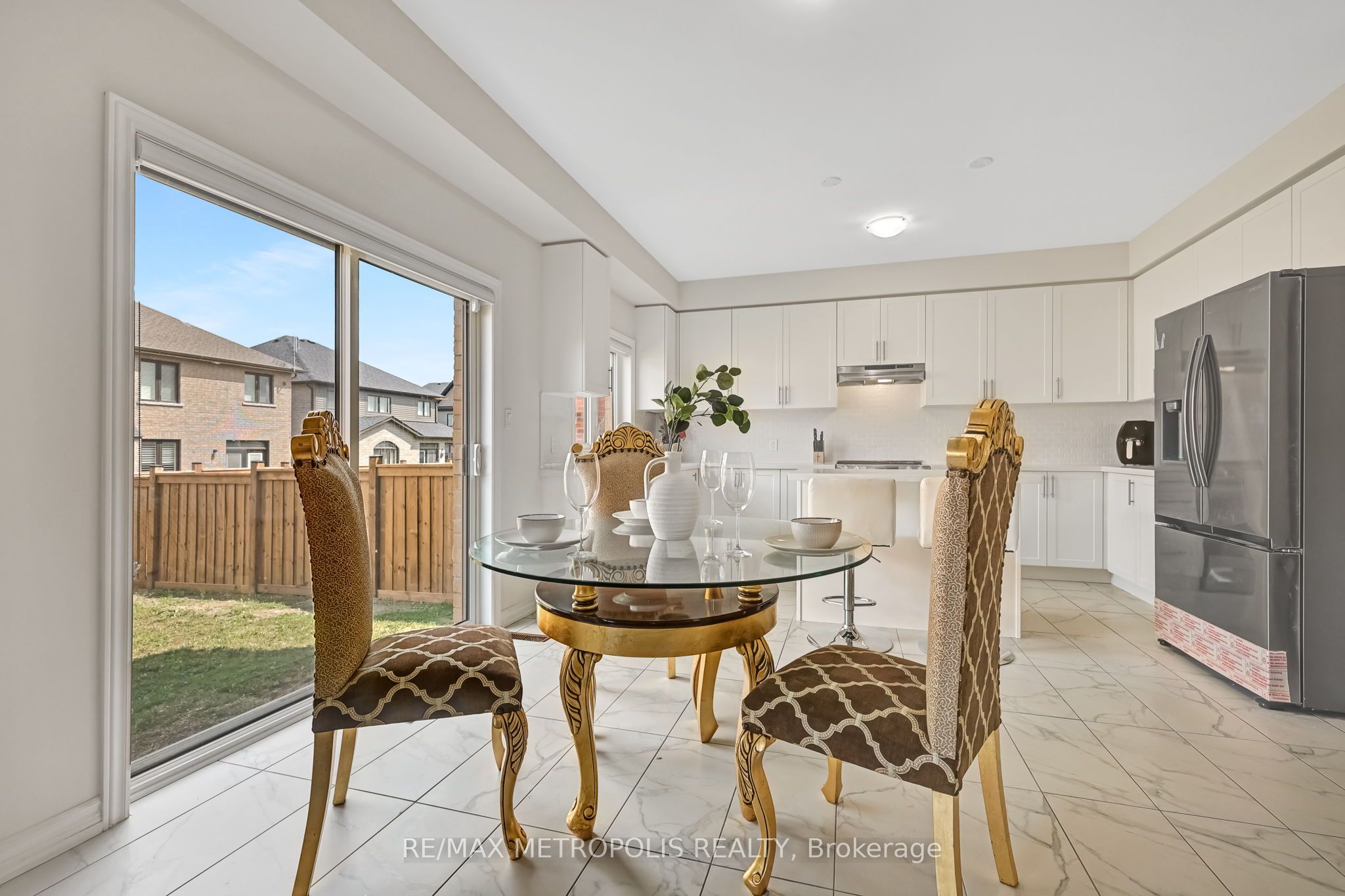 15 Douglas Kemp Crescent Property Photo 12
