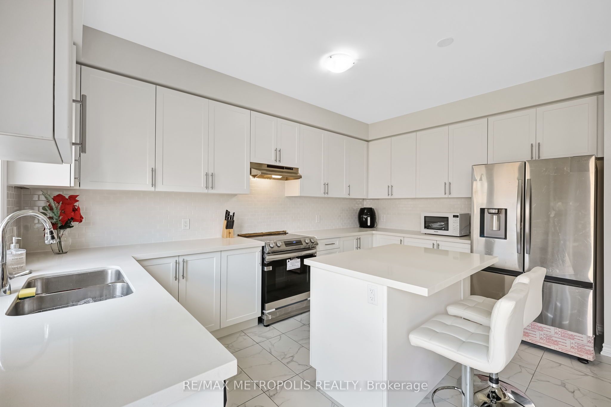 15 Douglas Kemp Crescent Property Photo 15