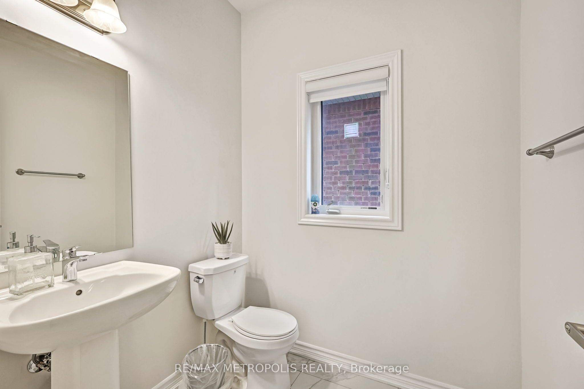 15 Douglas Kemp Crescent Property Photo 34
