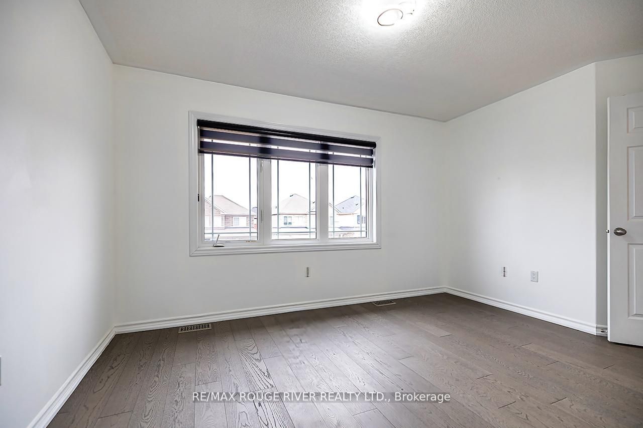 10 Moses Crescent Property Photo 30