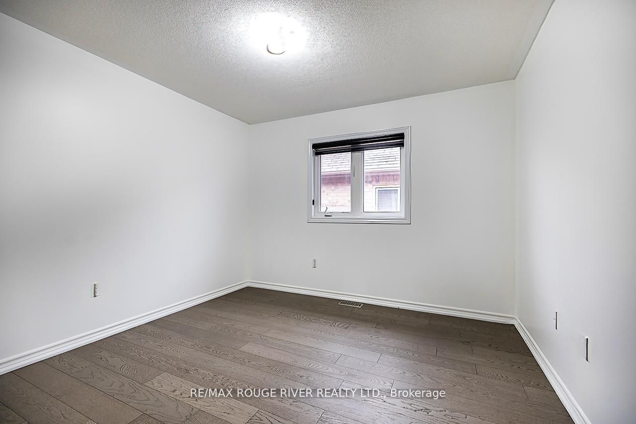 10 Moses Crescent Property Photo 35