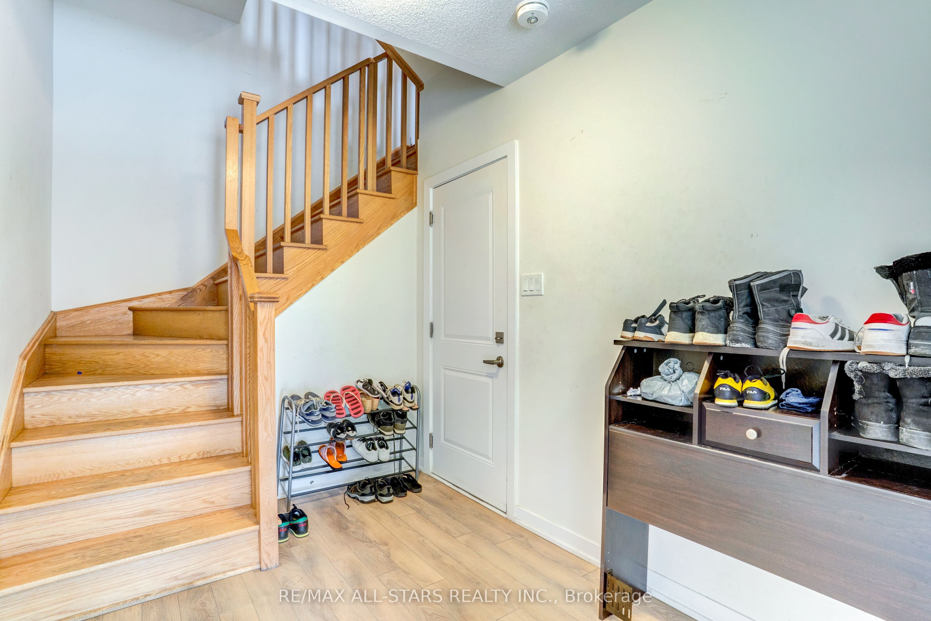1865 Pickering Parkway #904 Property Photo 5