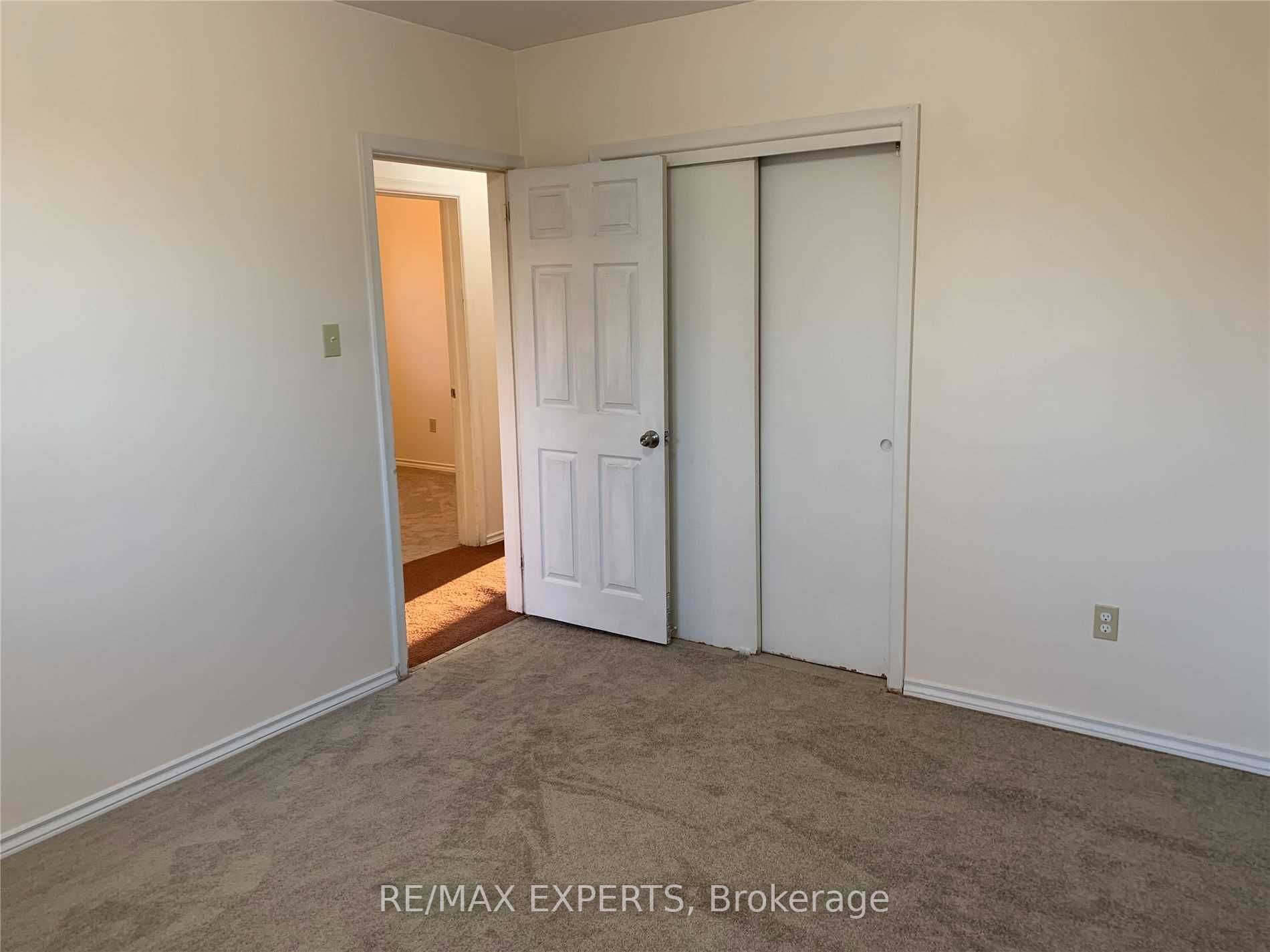 733 Markham Road Property Photo 6