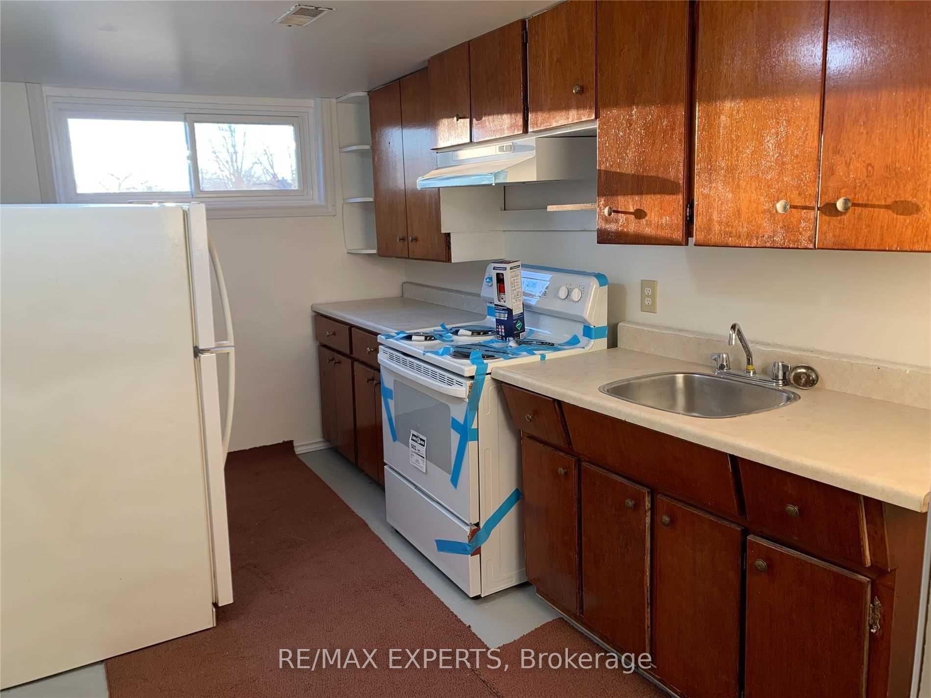733 Markham Road Property Photo 9