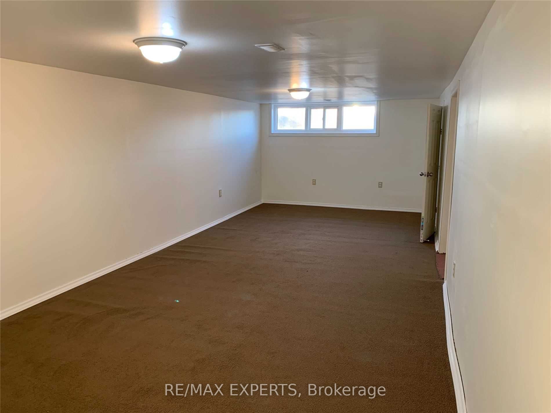 733 Markham Road Property Photo 10