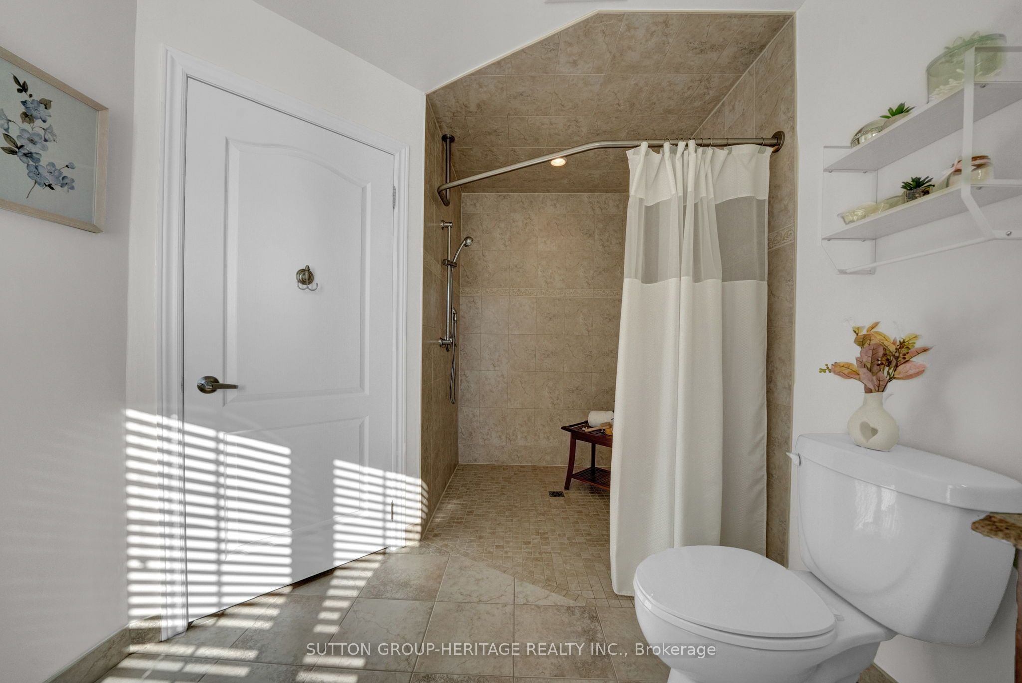 102 Kennett Drive Property Photo 23