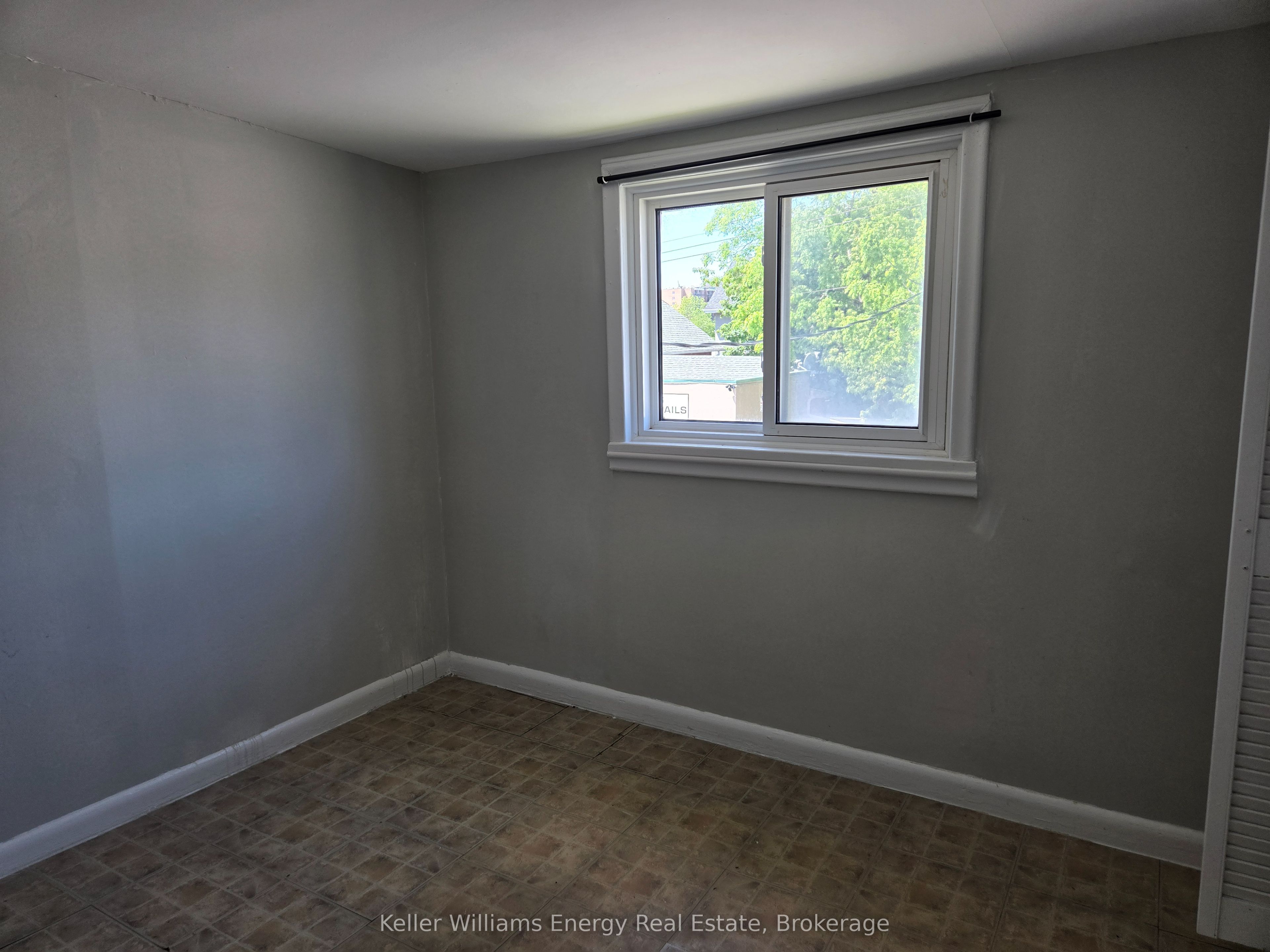 86 Brock Street E #3 Property Photo 5
