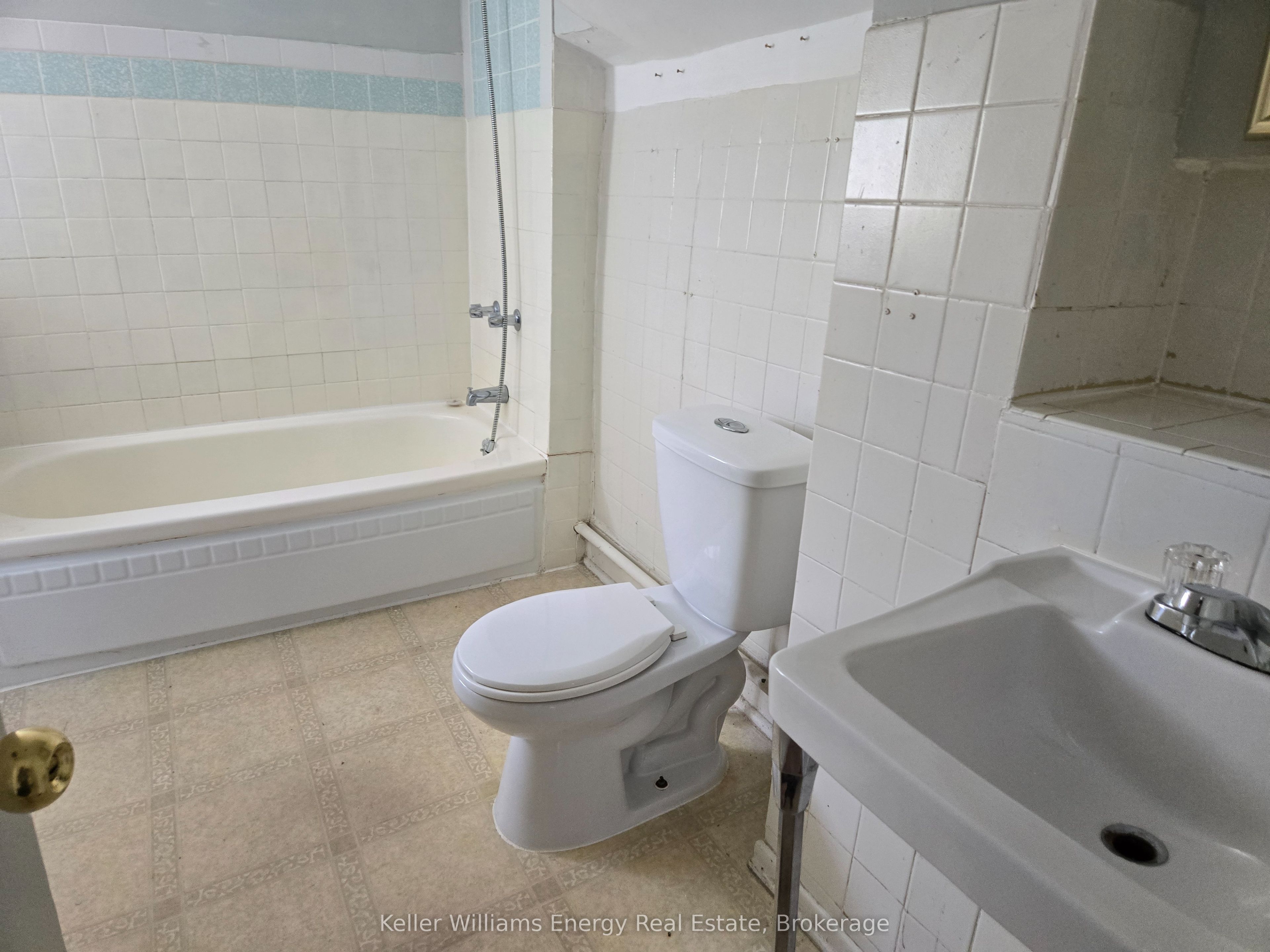 86 Brock Street E #3 Property Photo 7