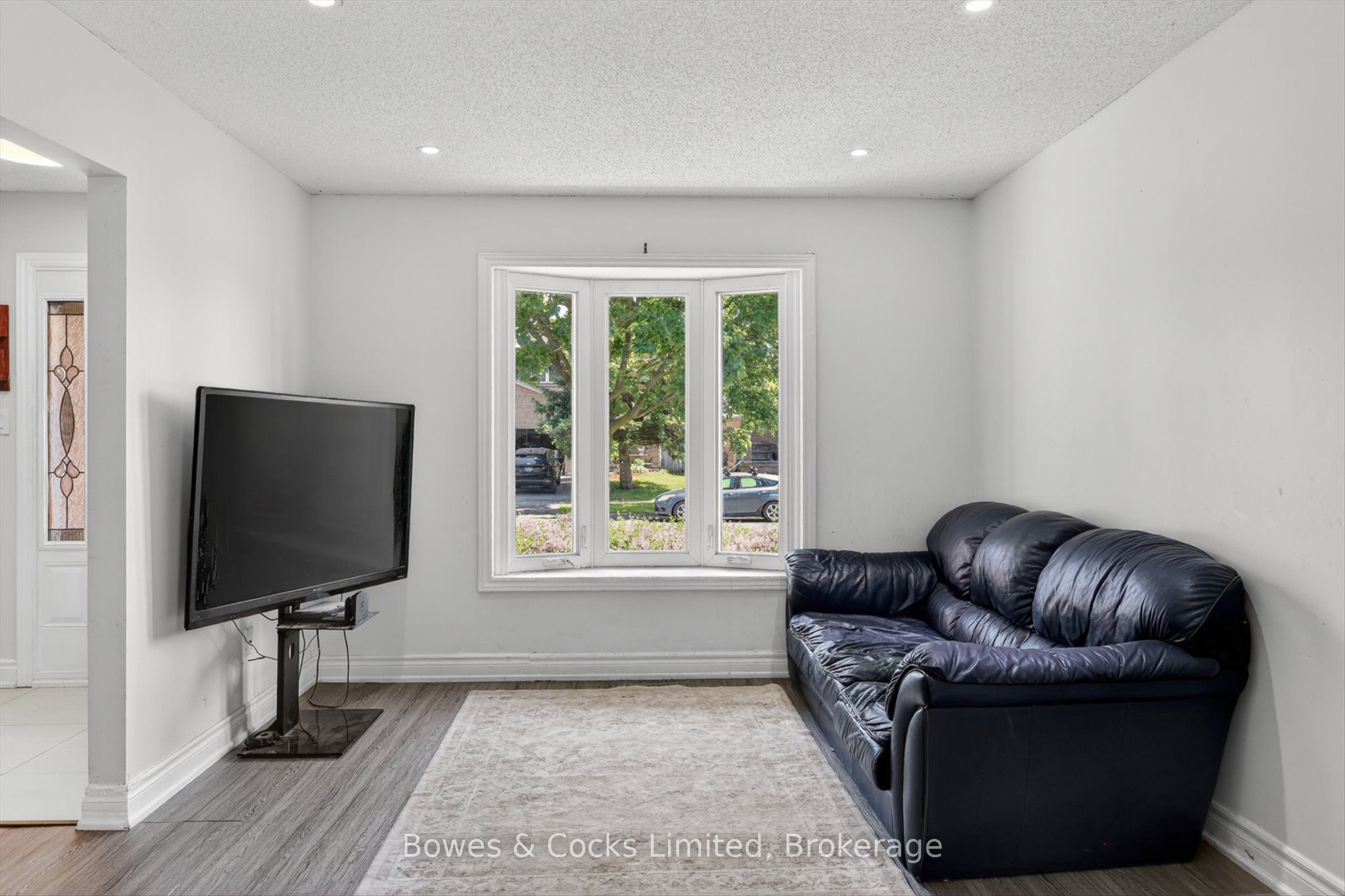 4 Claret Road Property Photo 6