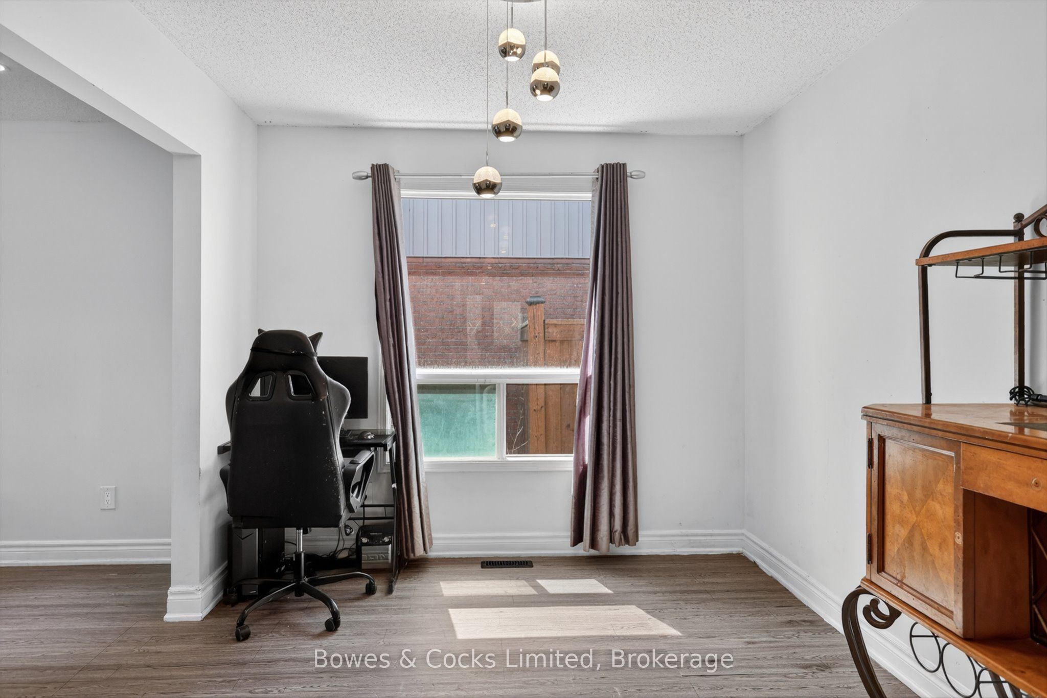 4 Claret Road Property Photo 9