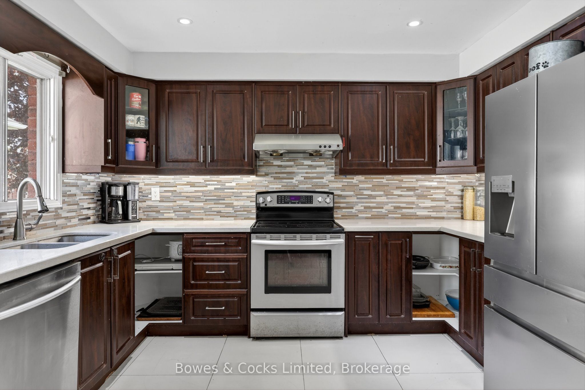 4 Claret Road Property Photo 12