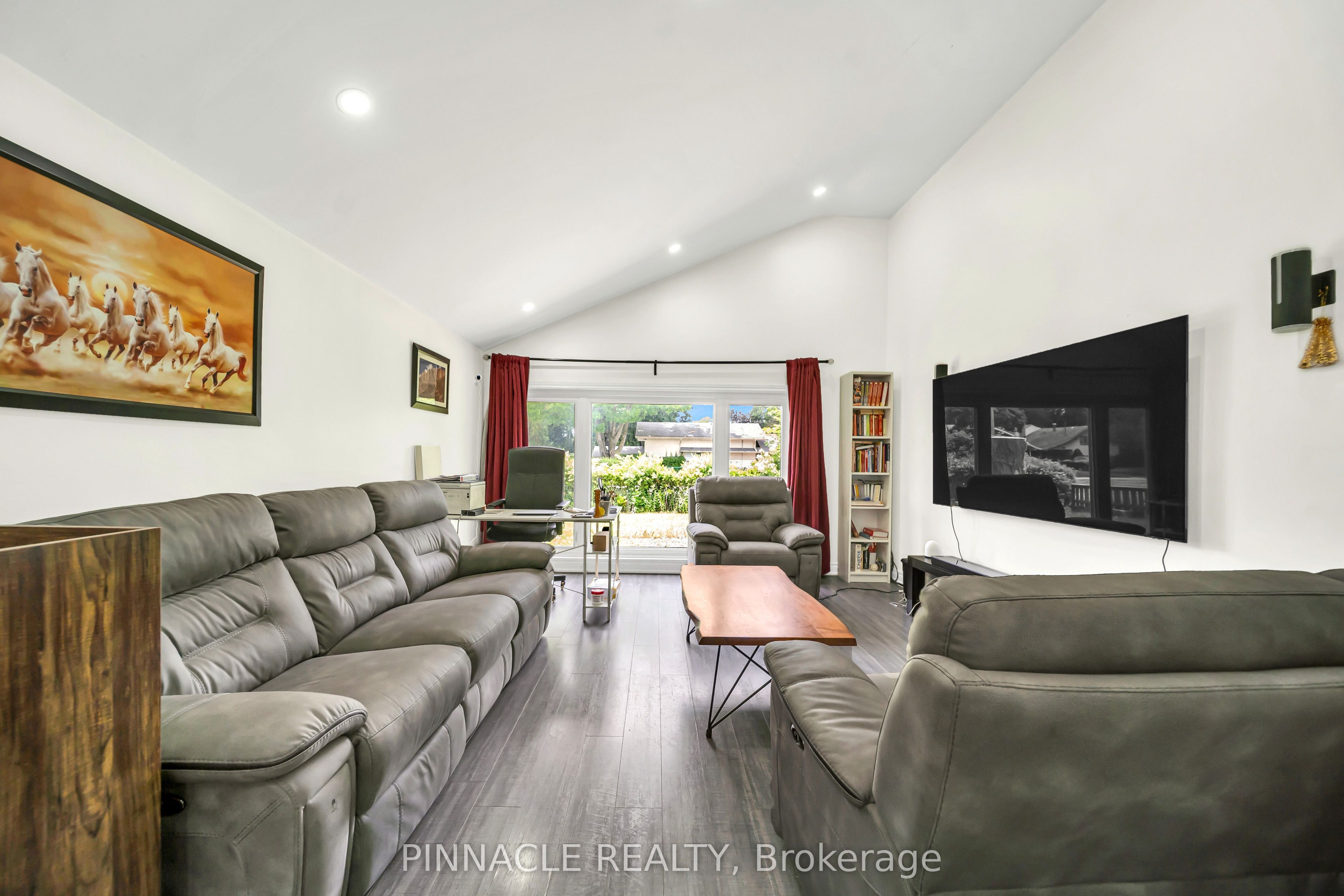 2 Ladysbridge Drive Property Photo 8