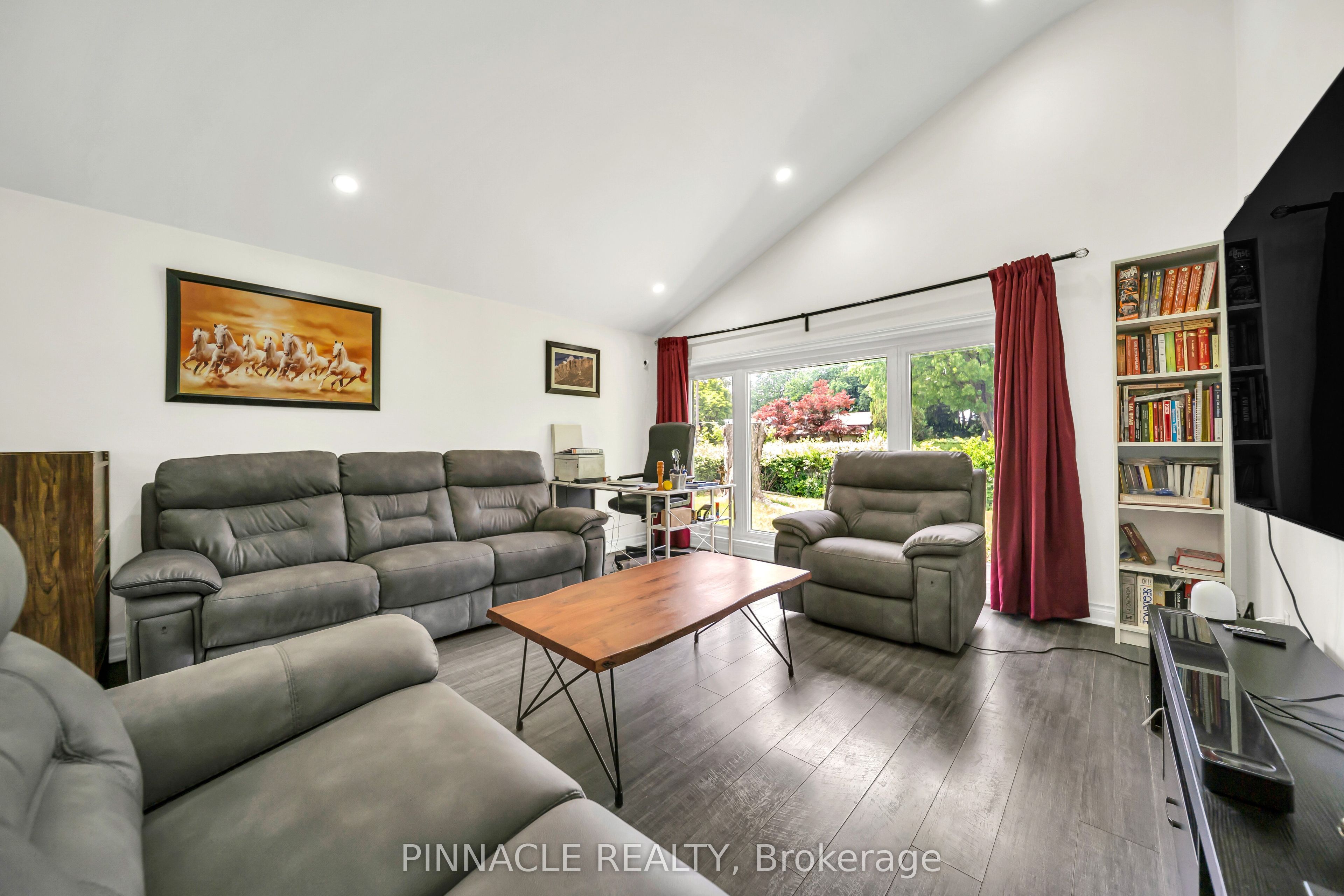 2 Ladysbridge Drive Property Photo 9