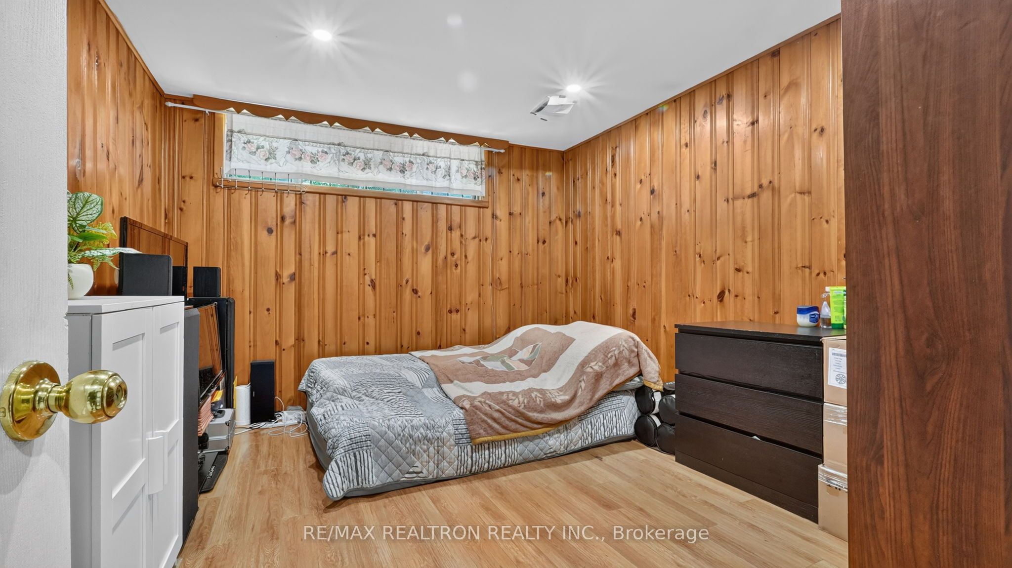 8 Bonnechere Crescent Property Photo 29