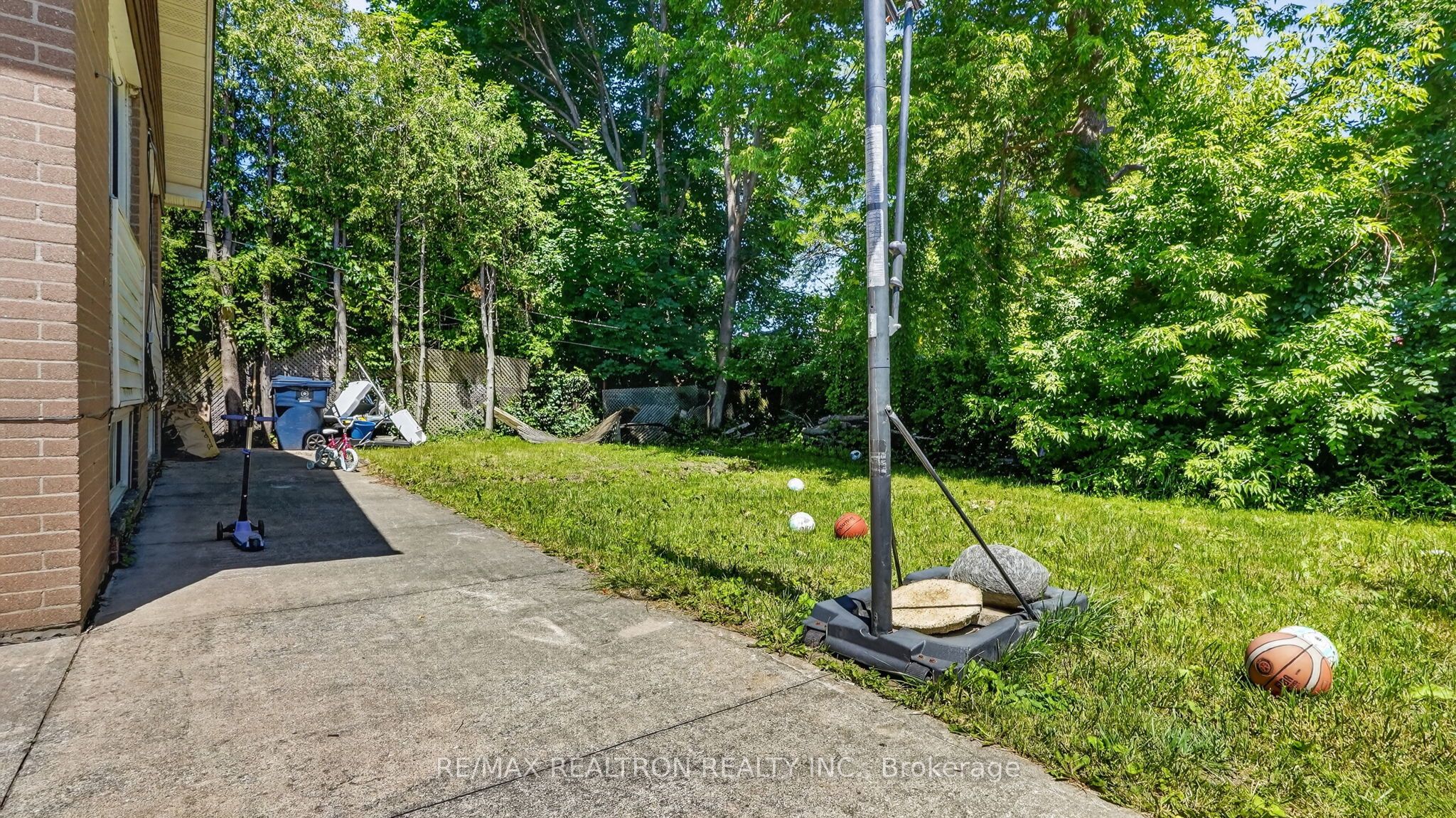 8 Bonnechere Crescent Property Photo 41