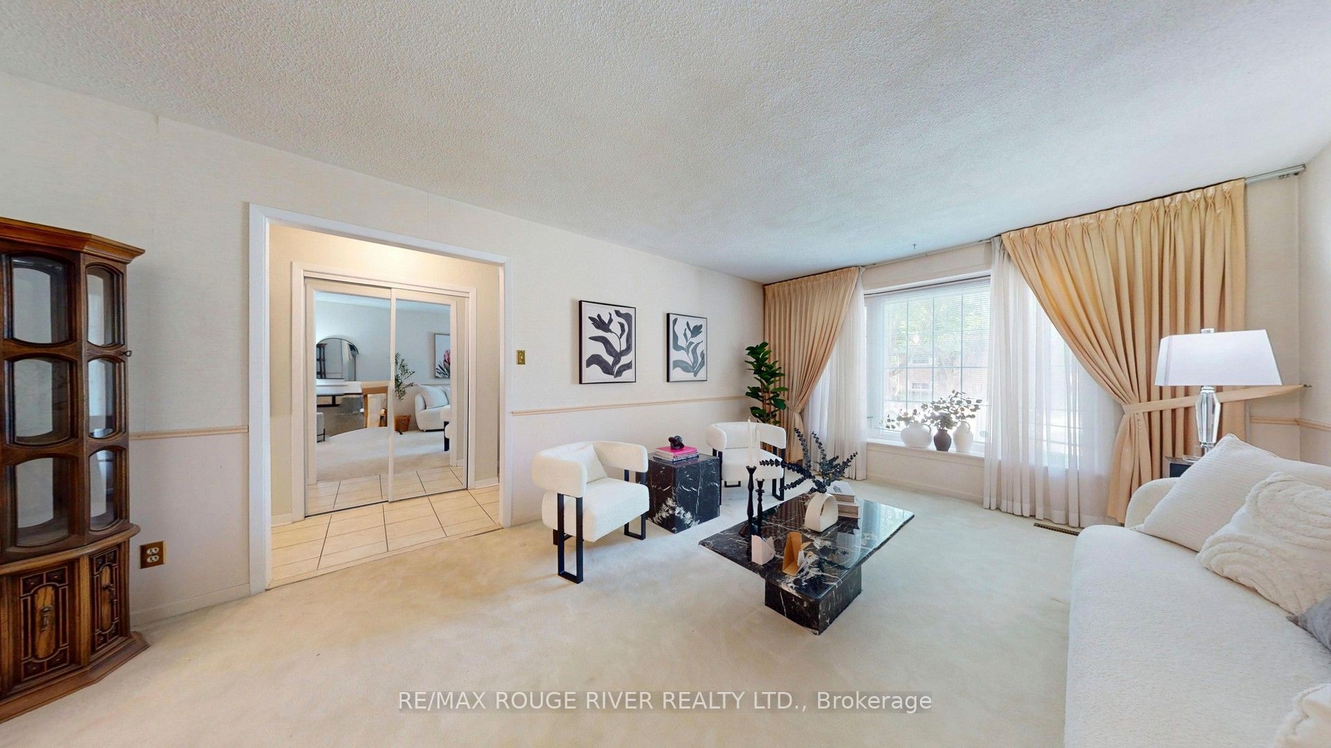 33 Pepper Tree Drive Property Photo 5