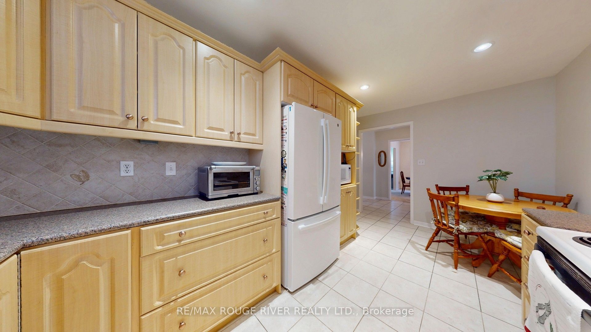 33 Pepper Tree Drive Property Photo 12