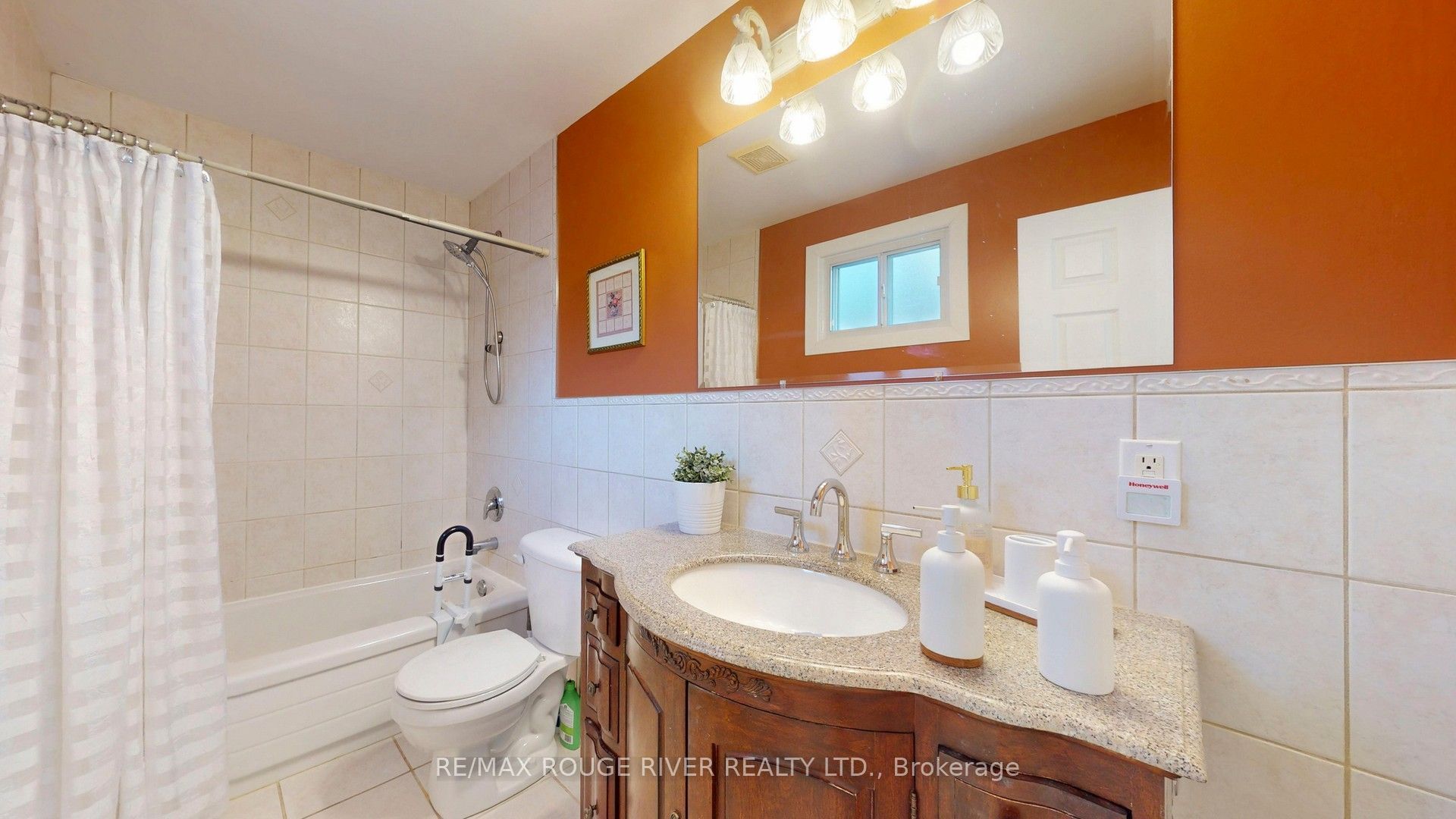 33 Pepper Tree Drive Property Photo 17