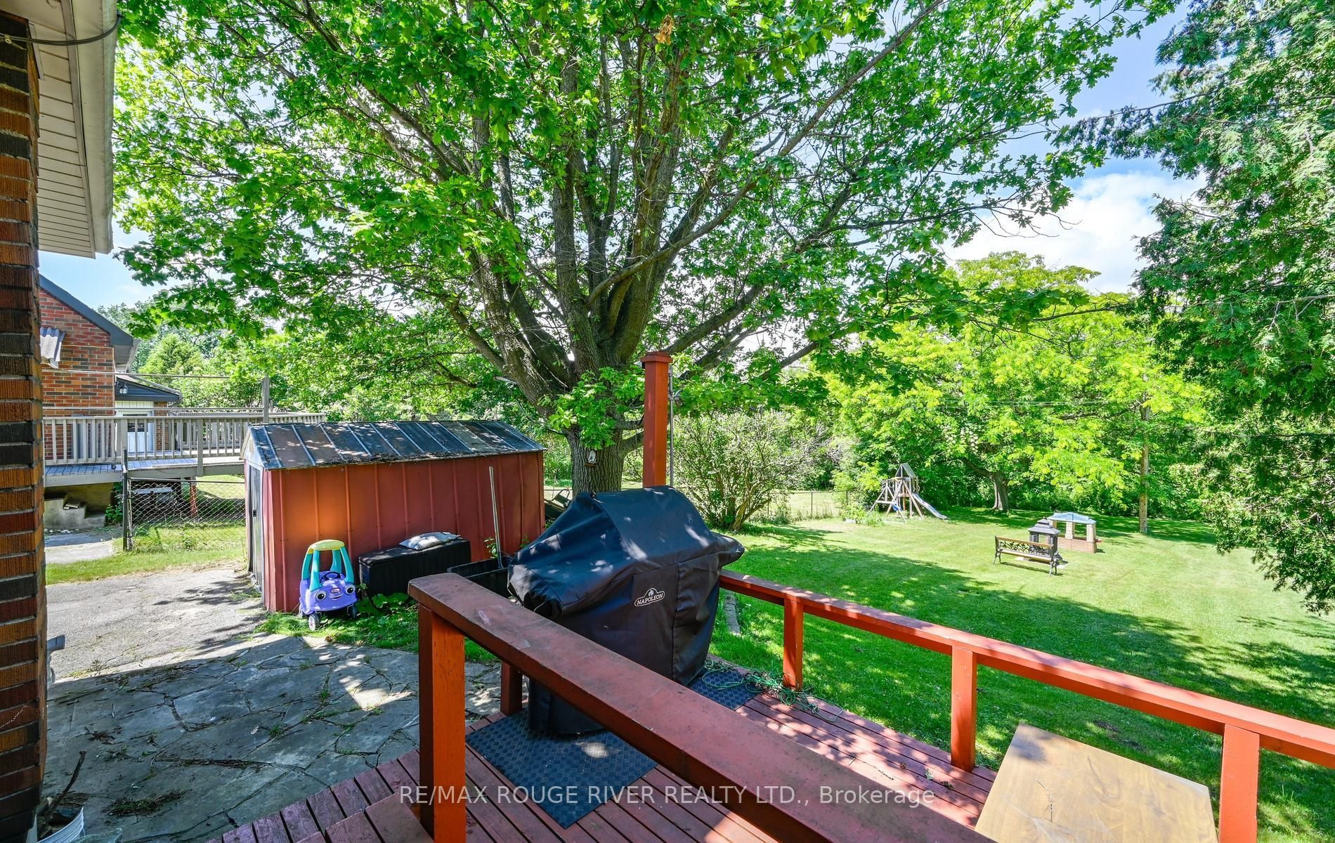 1576 Highway 2 Road Property Photo 37