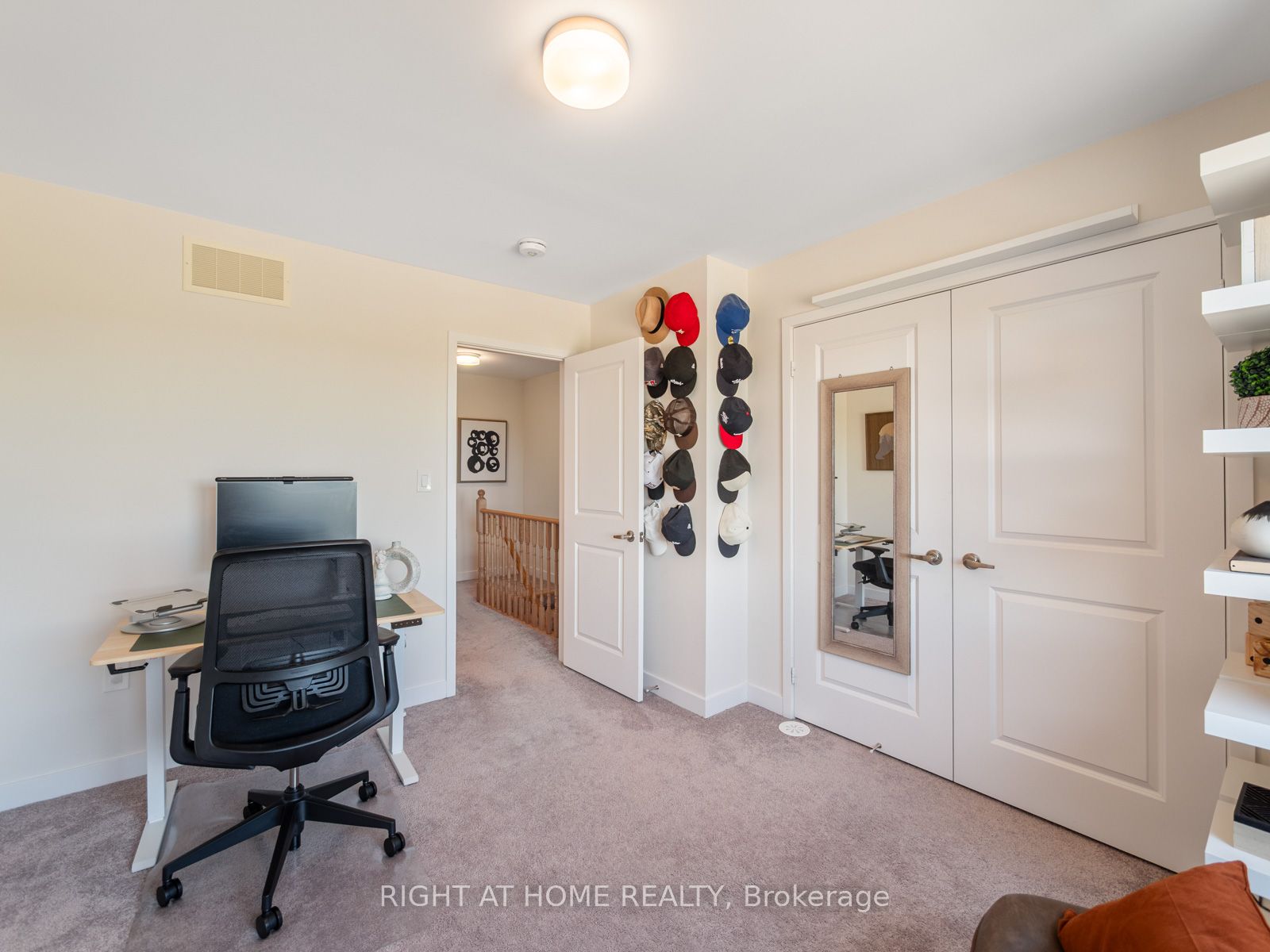 2550 Castlegate Crossing 403 Property Photo 33