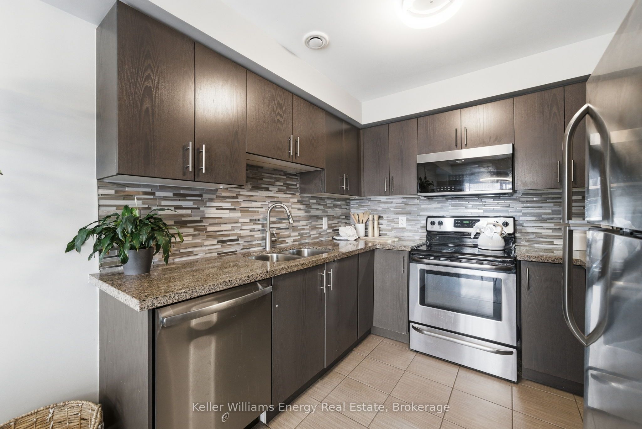 98 Tabaret Crescent Property Photo 8