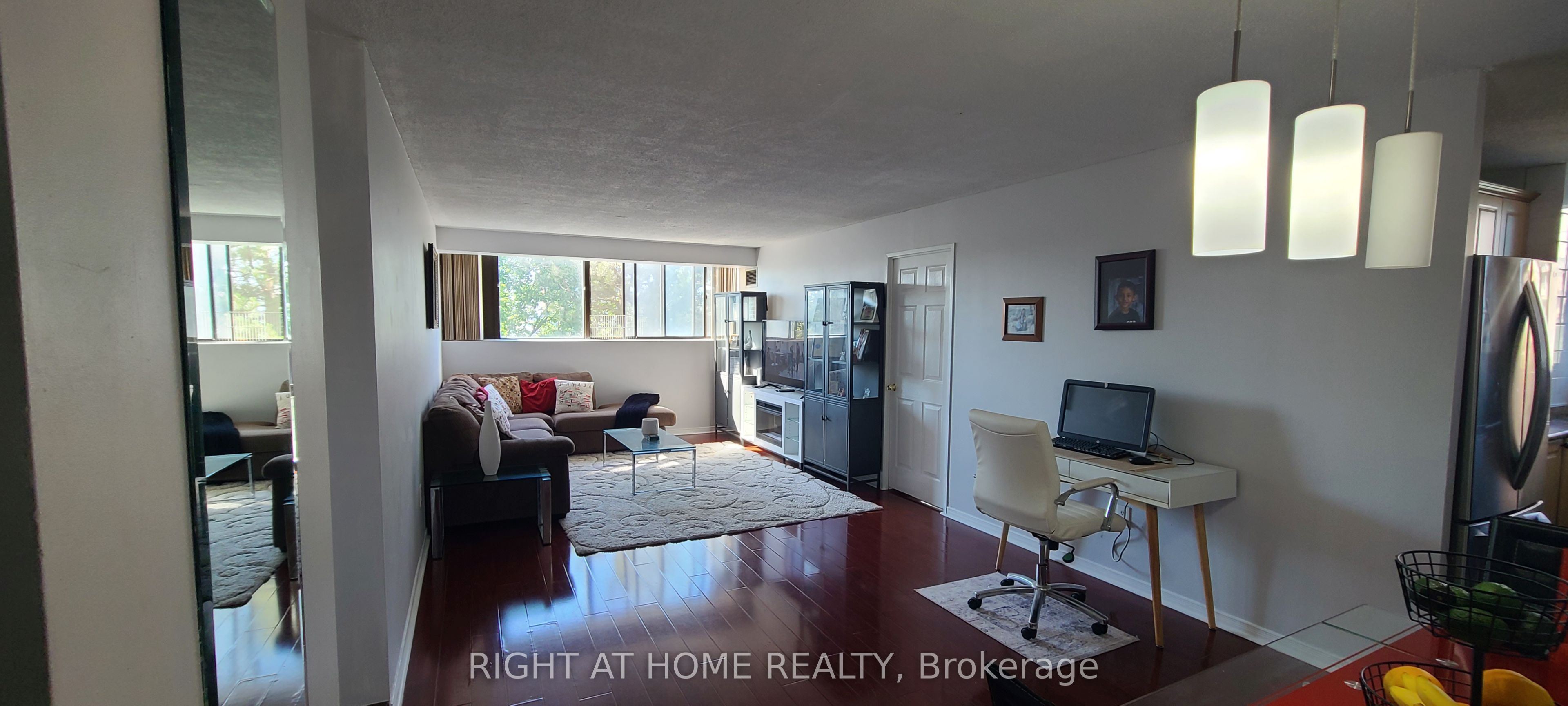 10 Tapscott Road 405 Property Photo 6