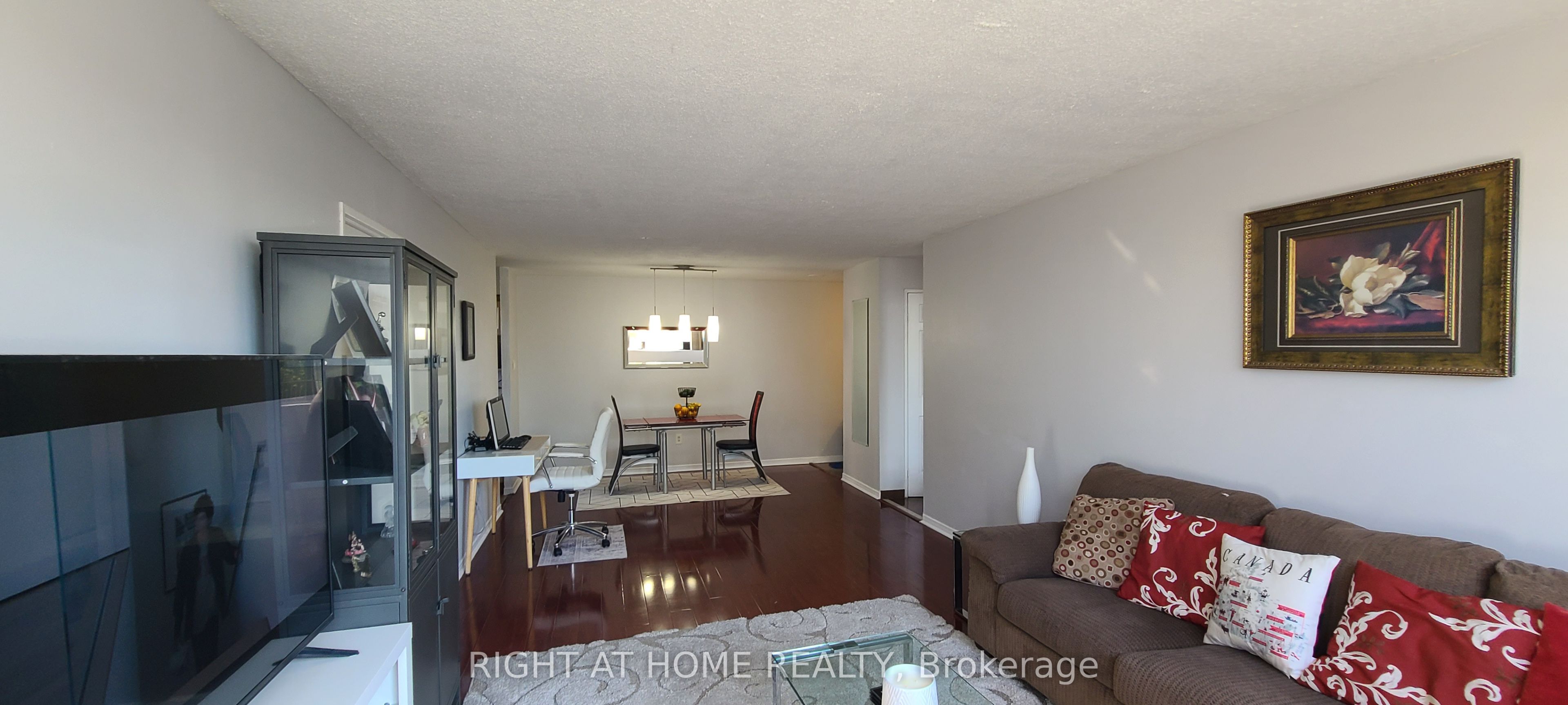 10 Tapscott Road 405 Property Photo 8