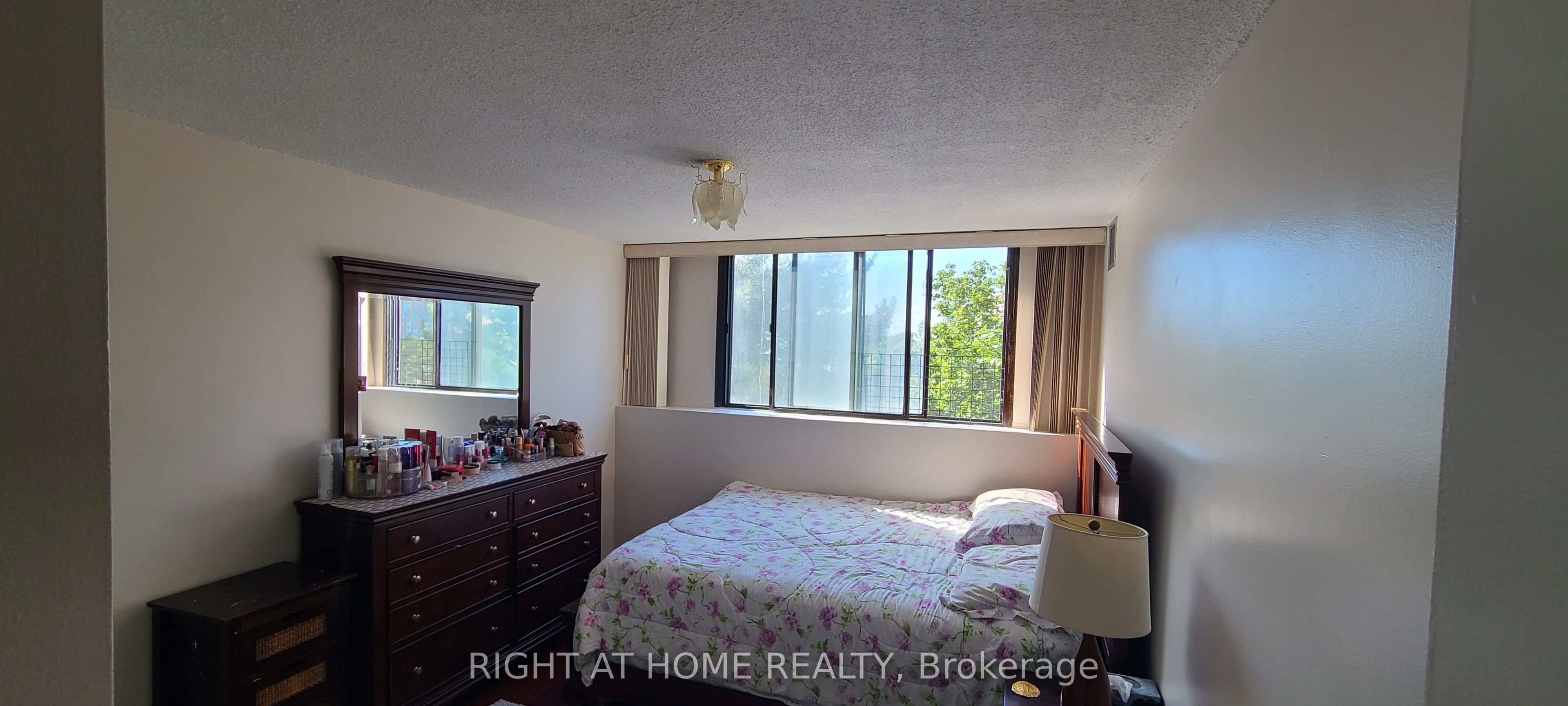 10 Tapscott Road 405 Property Photo 17