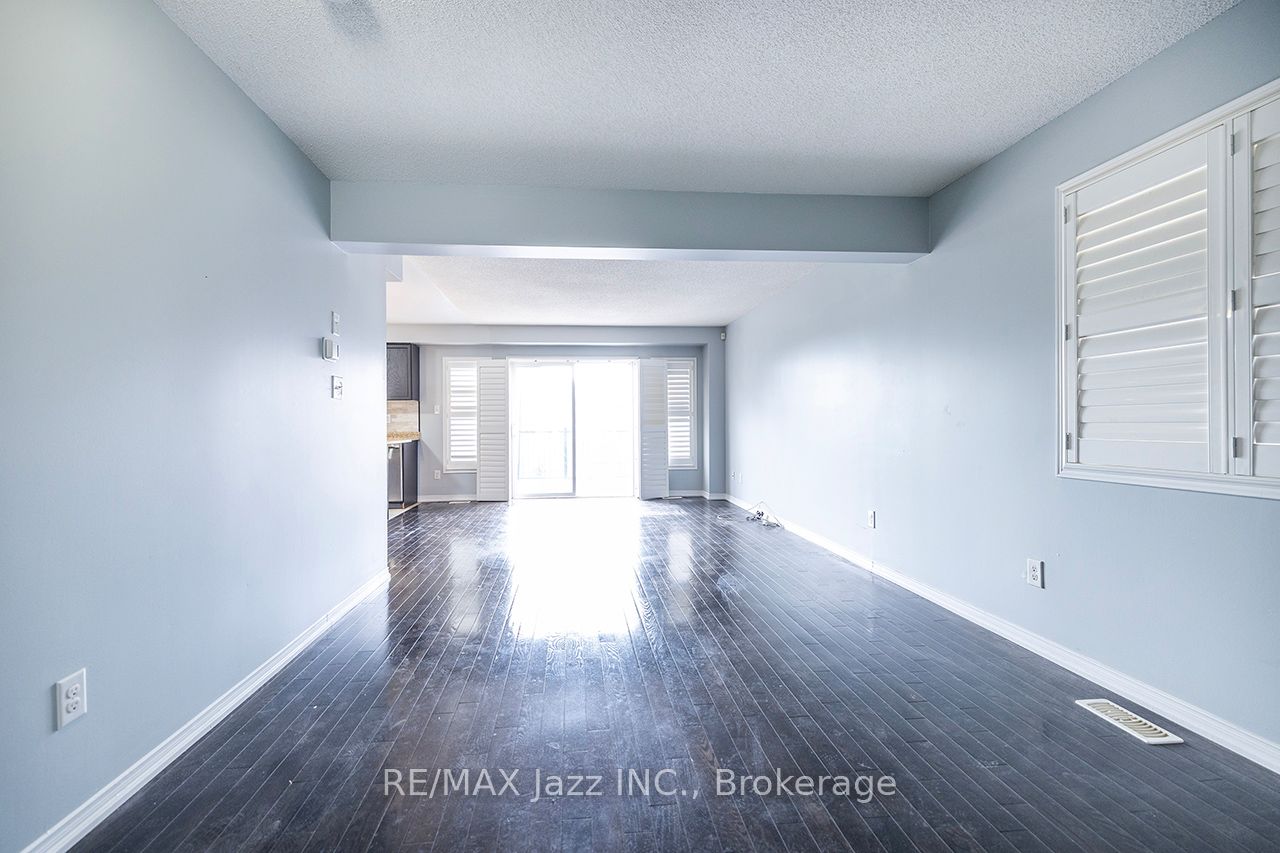 30 Lloydminster Avenue Property Photo 11