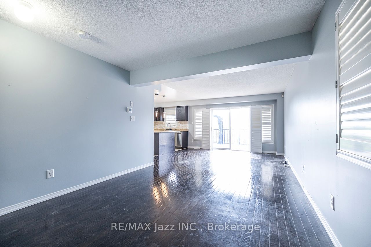 30 Lloydminster Avenue Property Photo 12